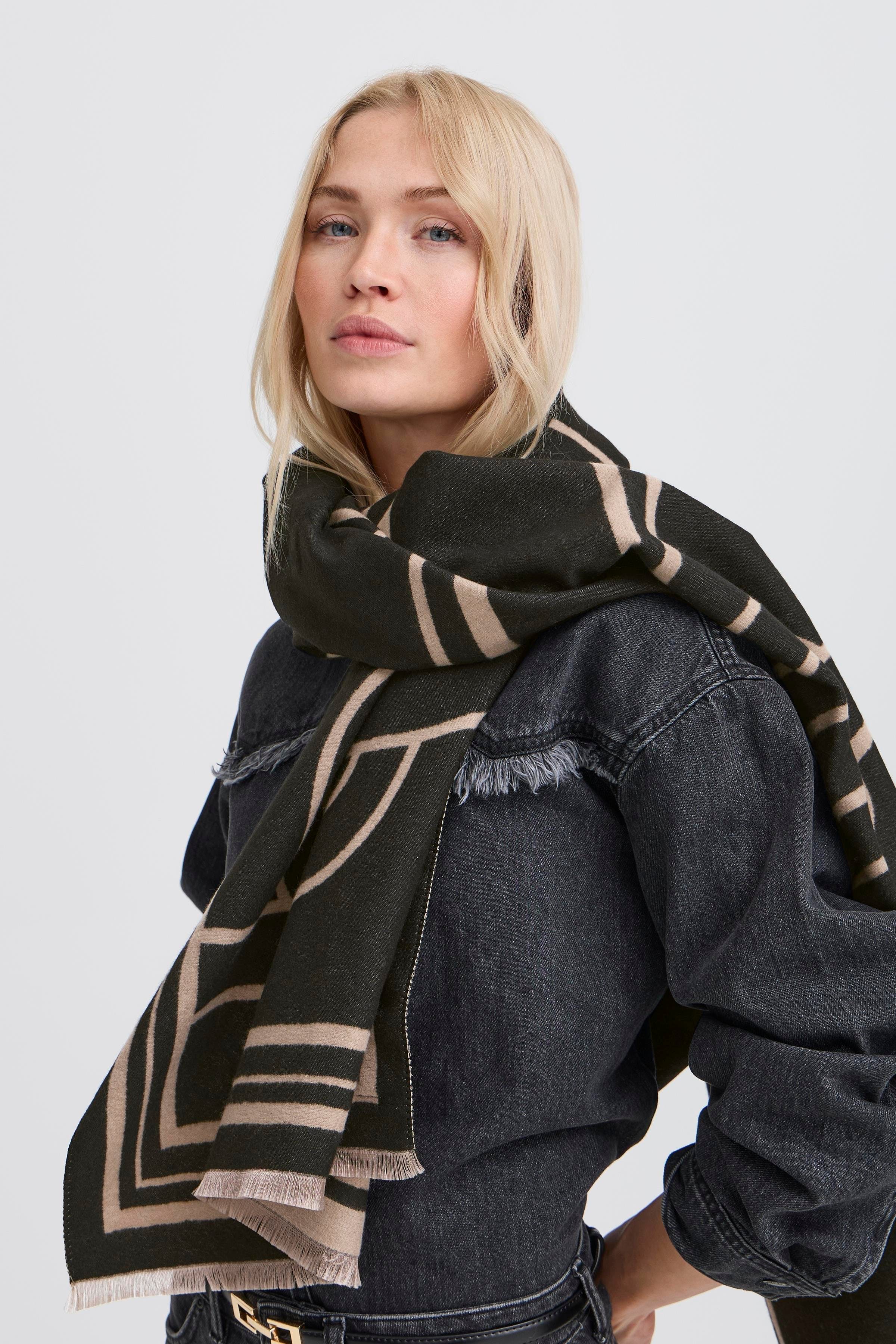 BYVIBI Skjerf LOOKBOOK DETAIL 20818027-900001636