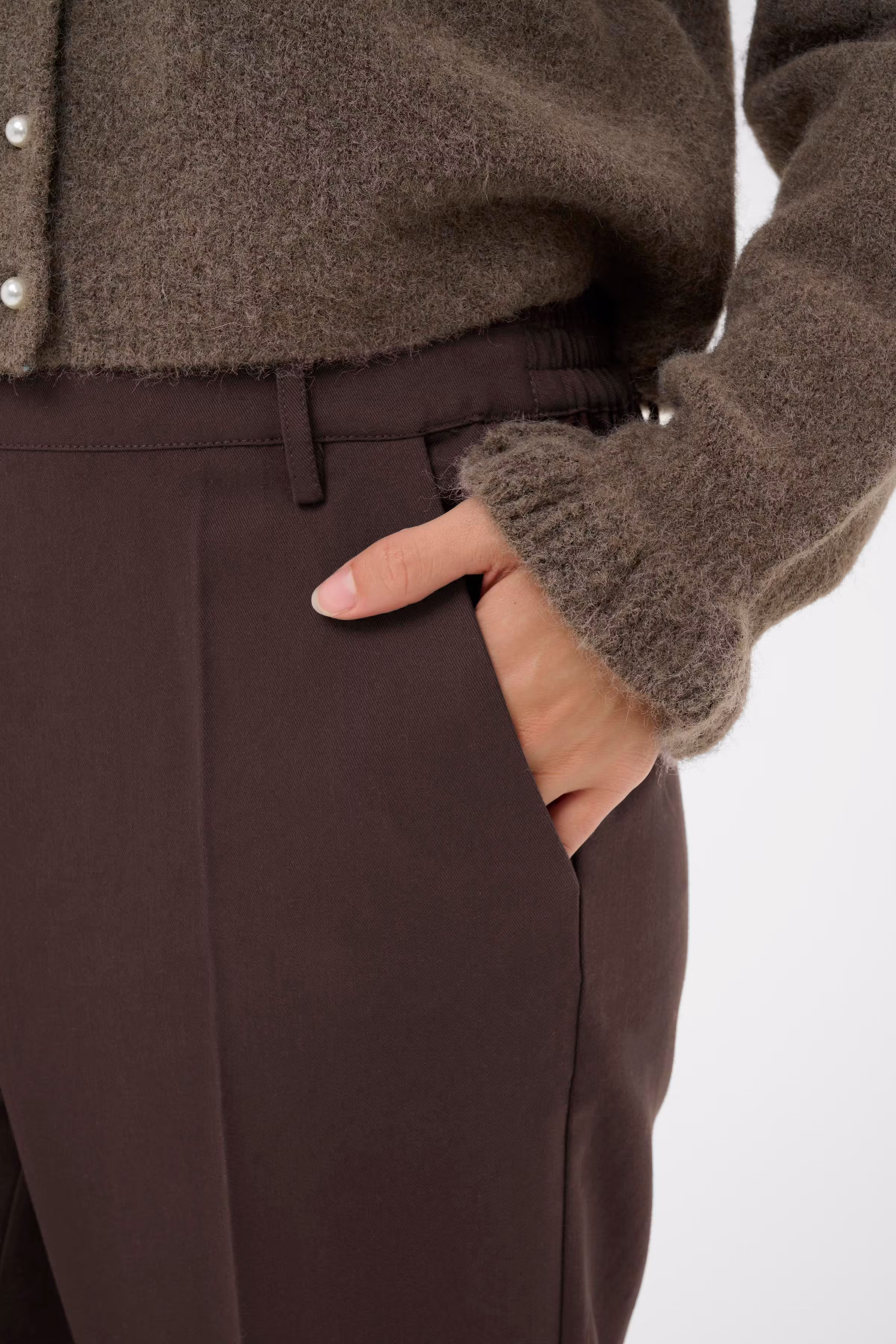 KAsakura Trousers LOOKBOOK DETAIL 10506127-191111