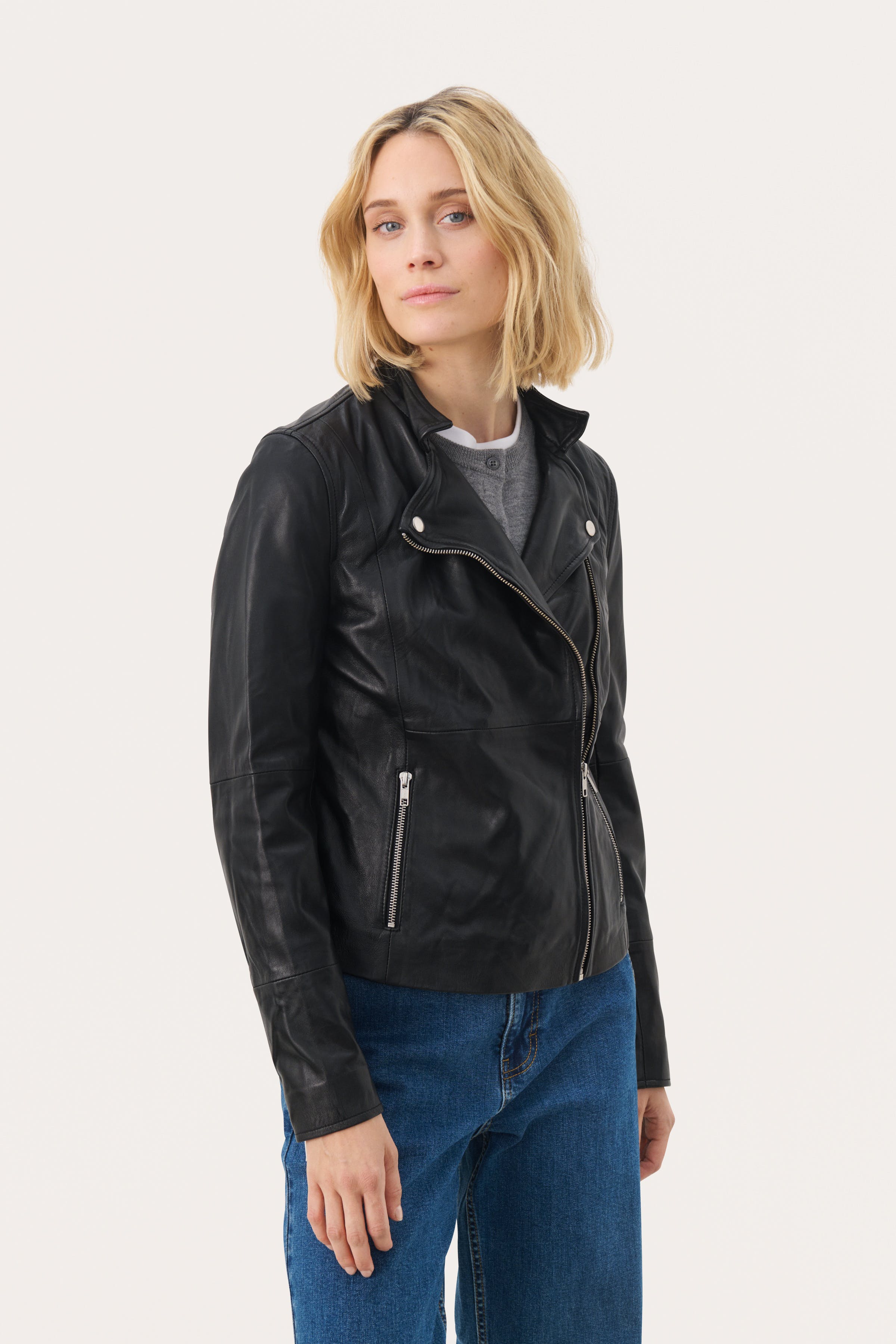 FrancesPW Ytterplagg LOOKBOOK FRONT 30305718-194008