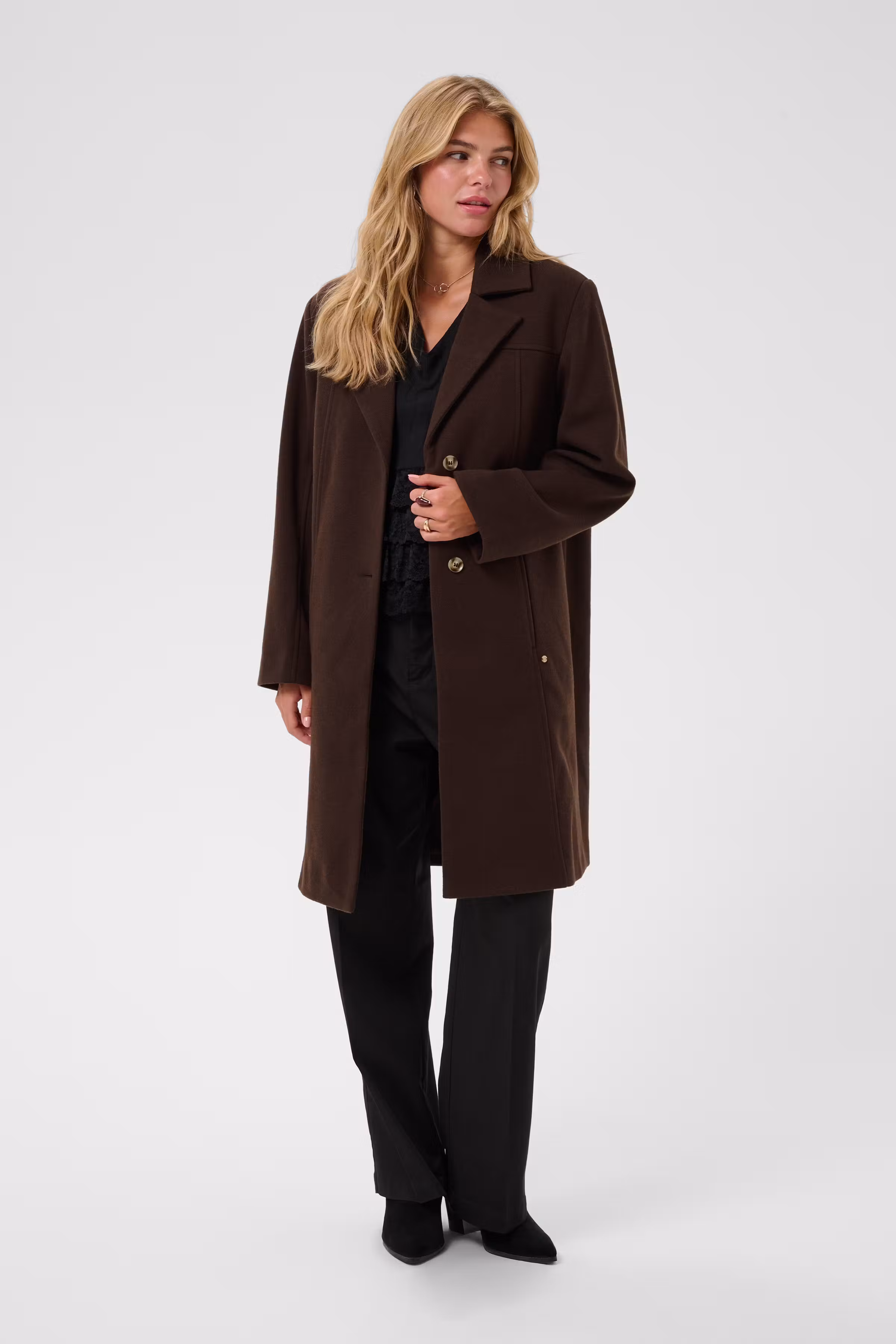 CRJaze Mantel LOOKBOOK FRONT 10615112-191016