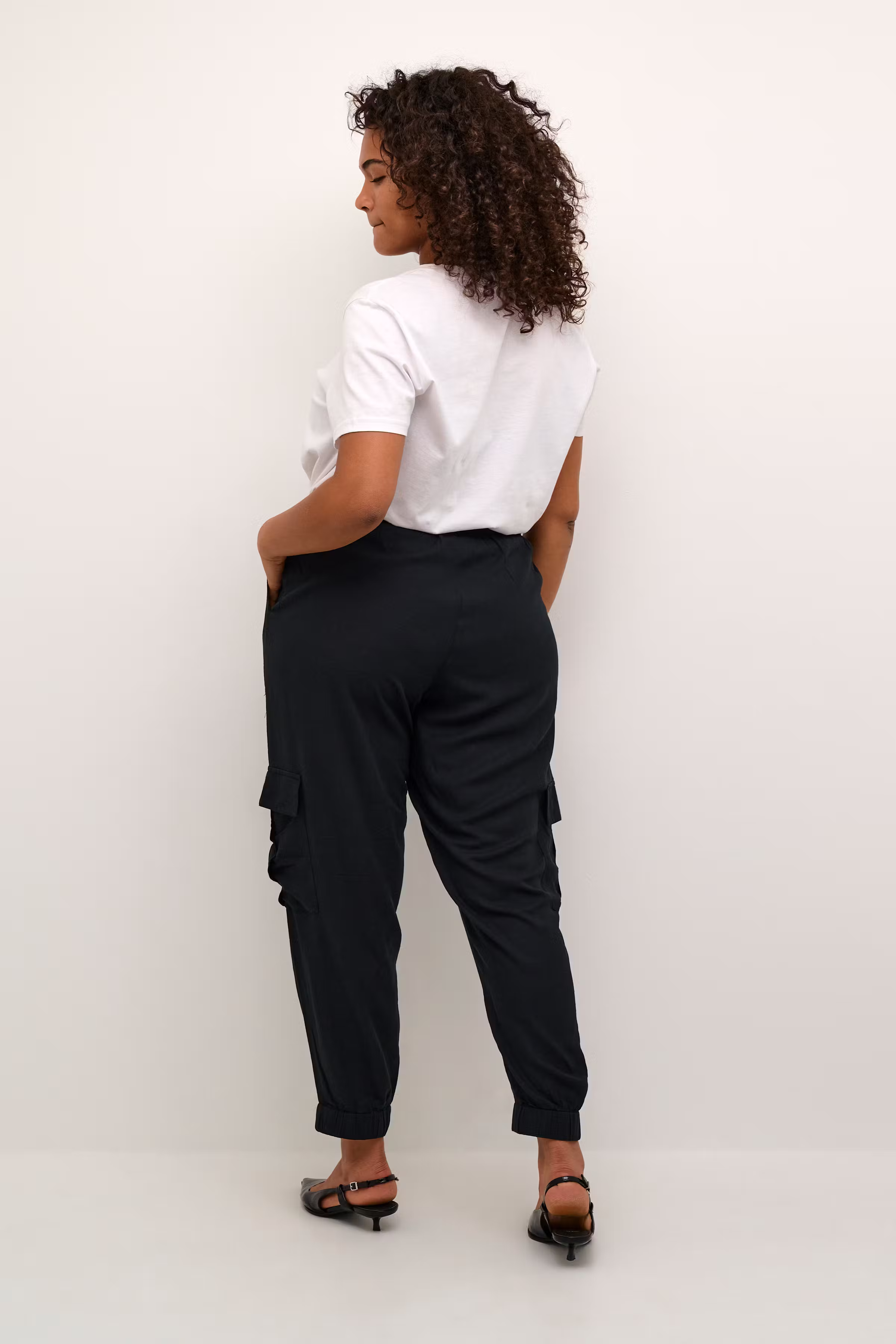 KCmille Cargo Linnen broek LOOKBOOK BACK 10582219-100121
