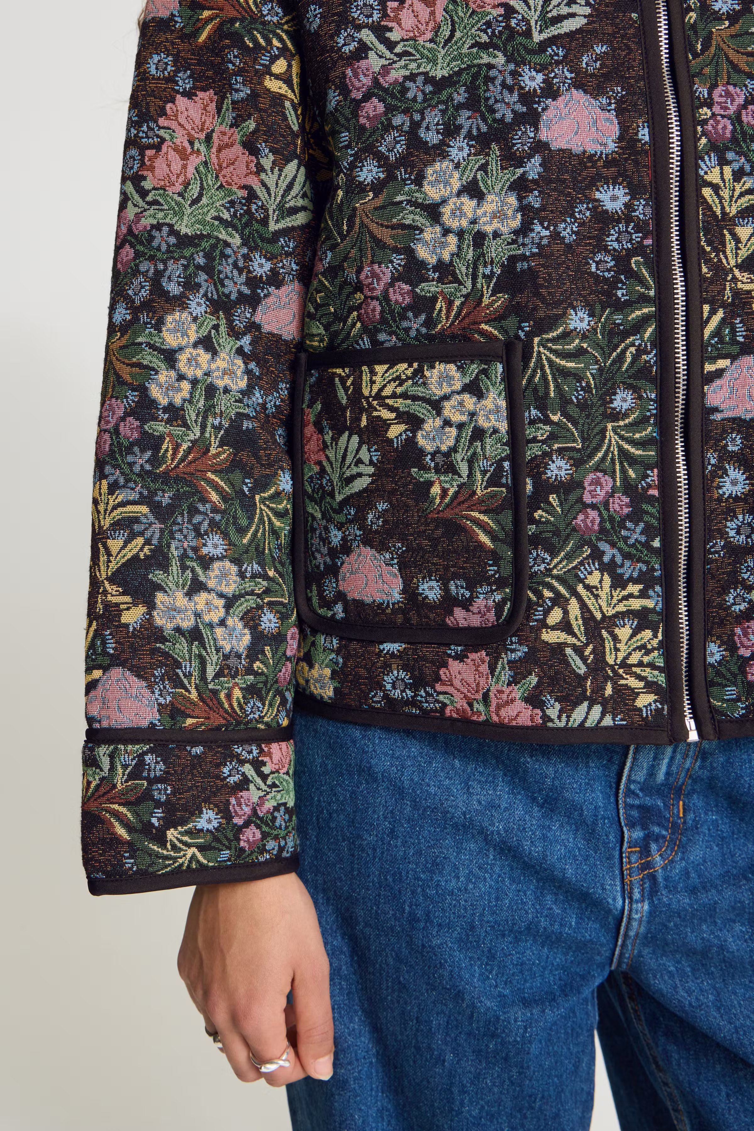 IHHULINA Oberbekleidung LOOKBOOK DETAIL 20126682-900012195