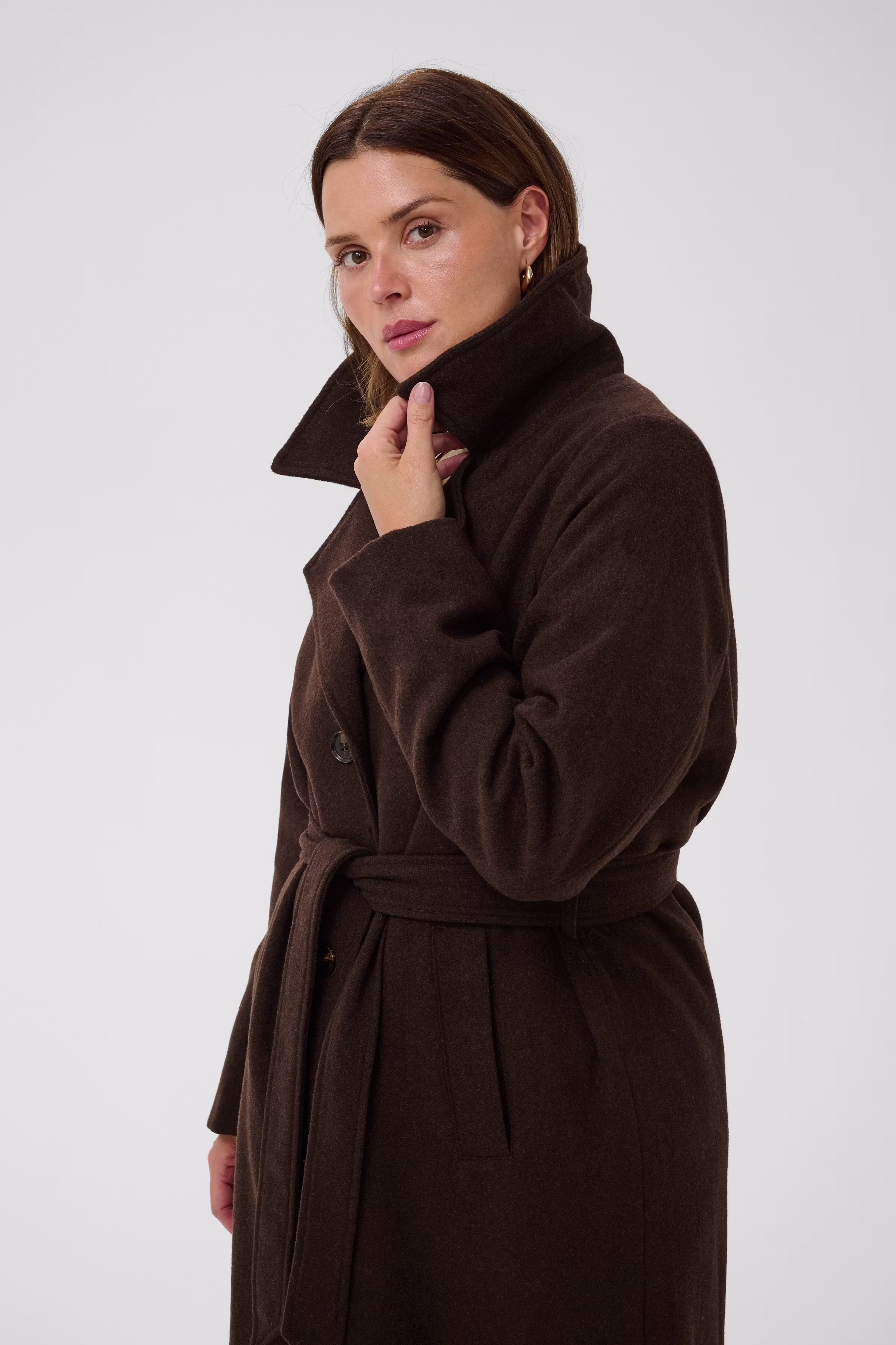 KCnanny Mantel LOOKBOOK DETAIL 10583876-190912