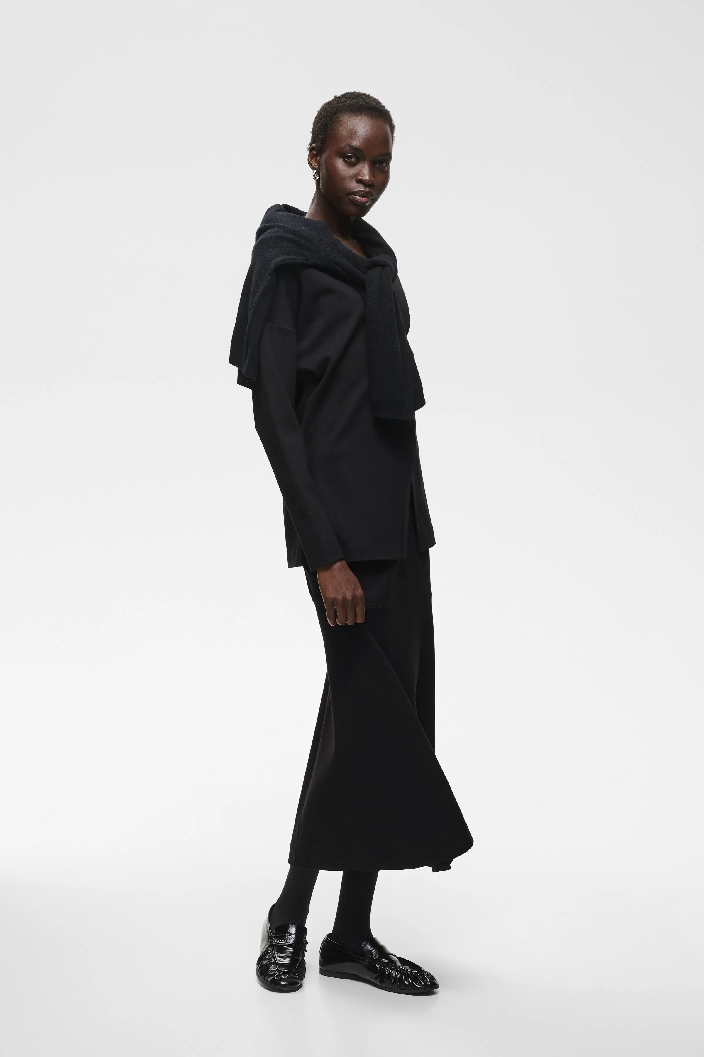 BAYAIW Kjol LOOKBOOK FRONT 30113047-194008