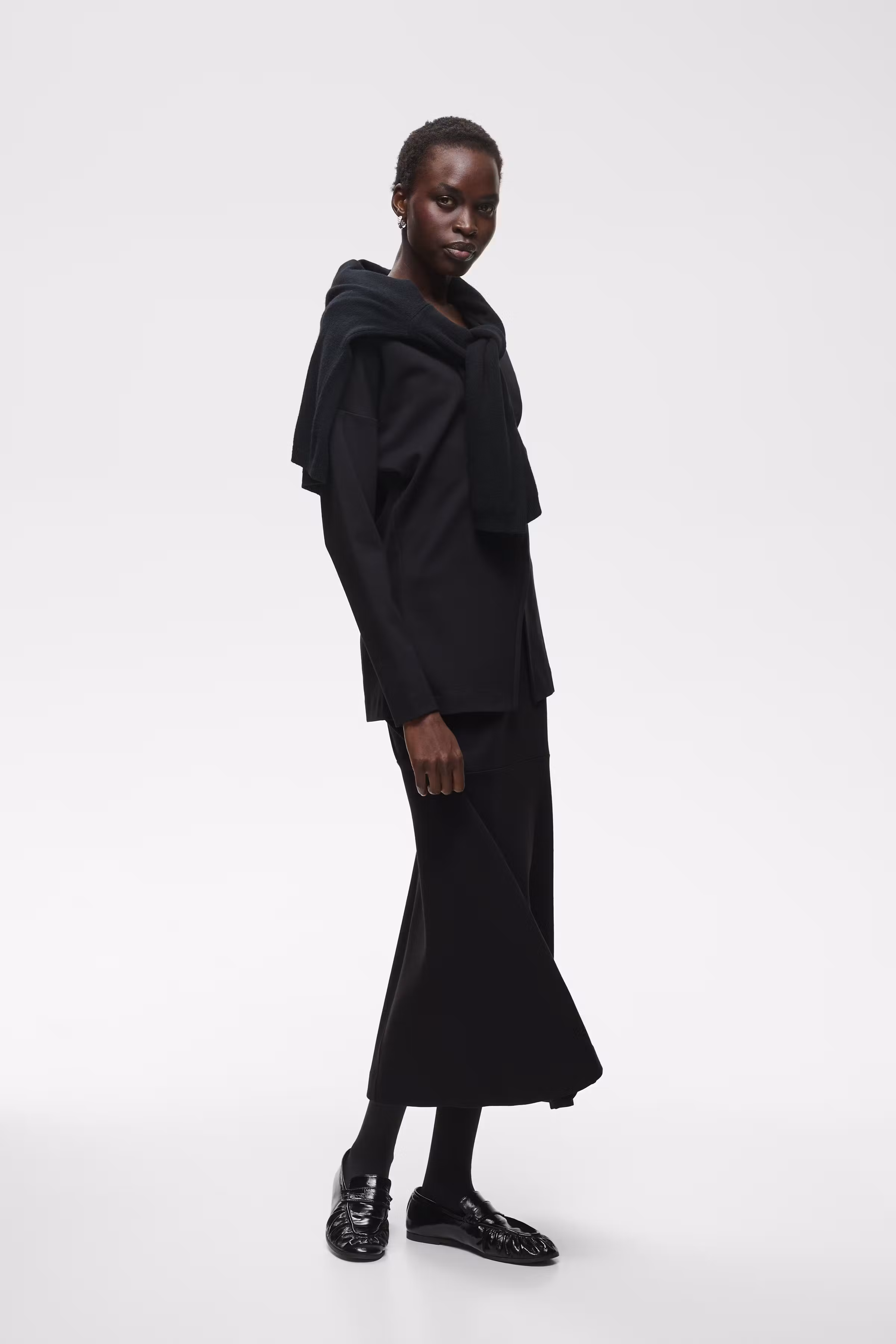 BAYAIW Kjol LOOKBOOK FRONT 30113047-194008