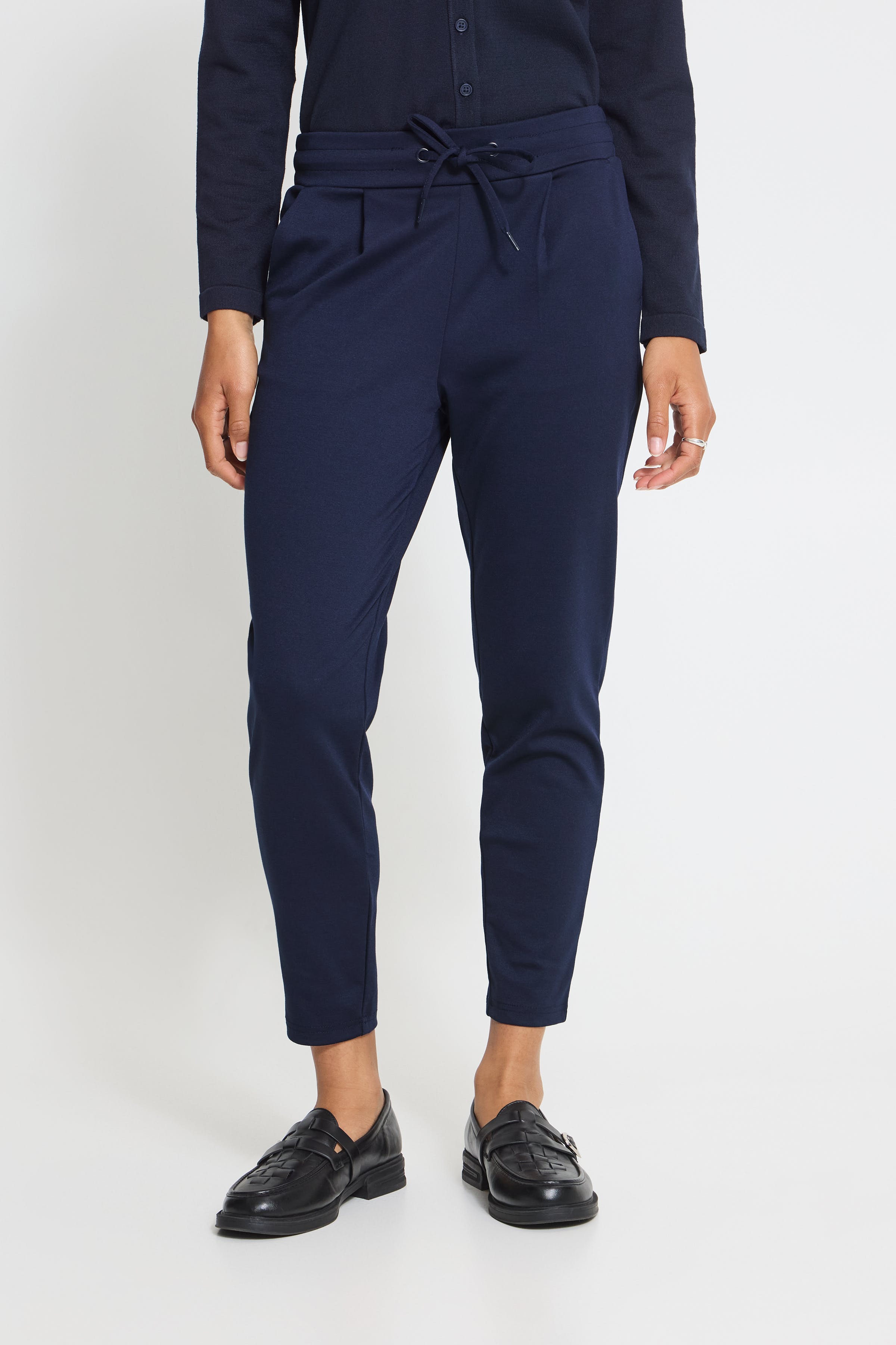 IHKATE Hose LOOKBOOK FRONT 20104757-193831