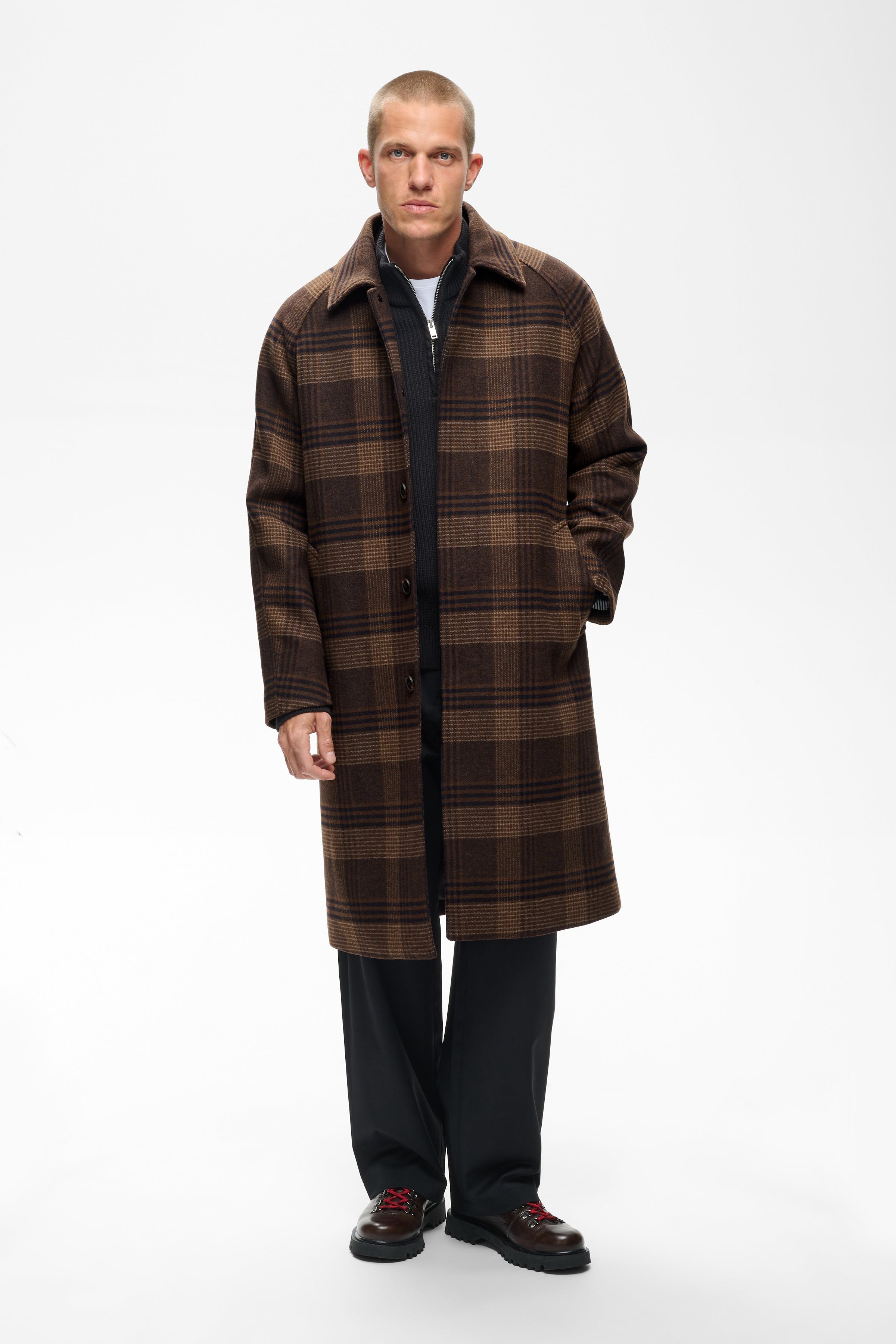 MAelijah Kappa LOOKBOOK FRONT 30209490-191109