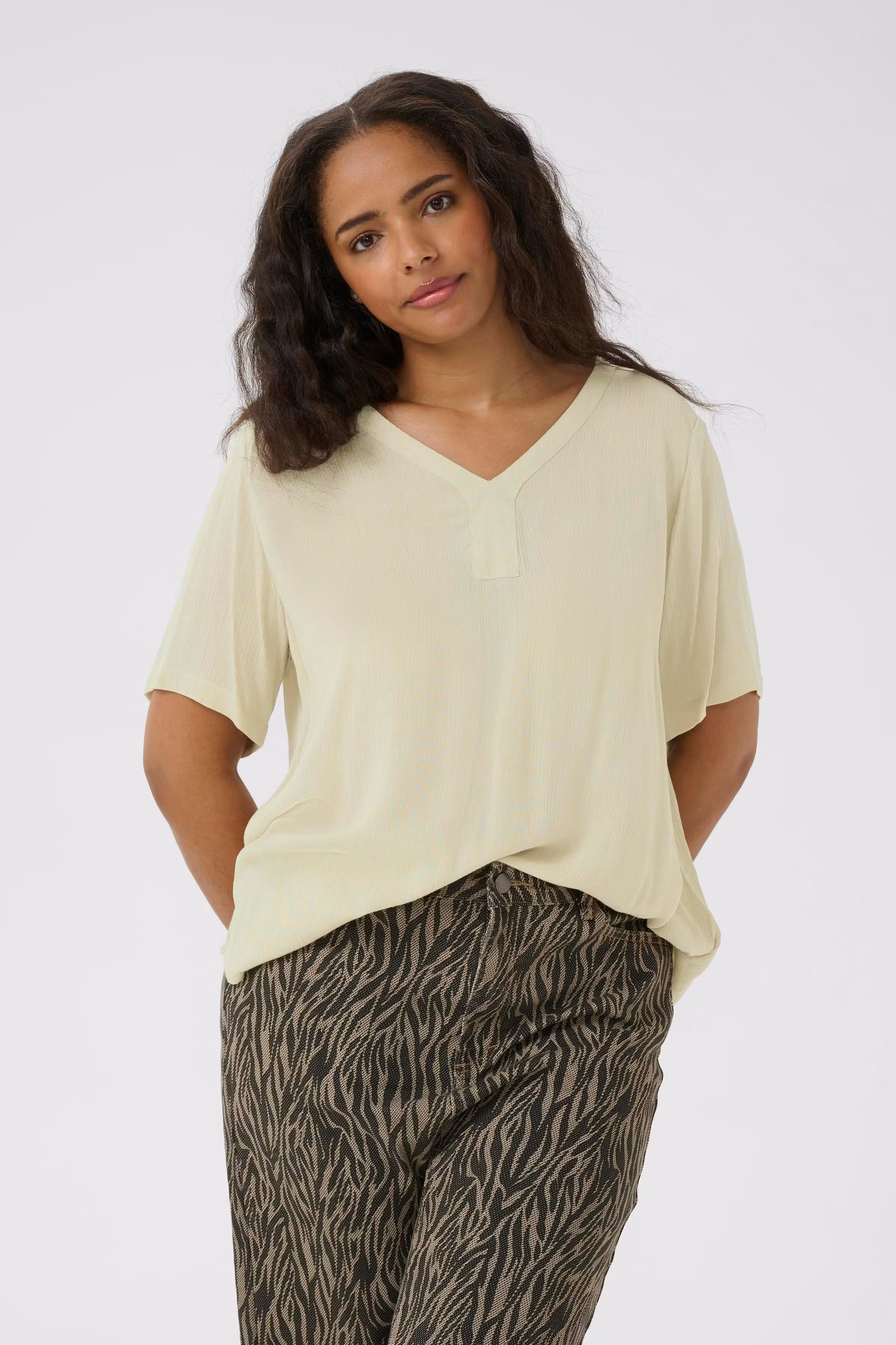 KCami Blouse LOOKBOOK FRONT 10580056-151305