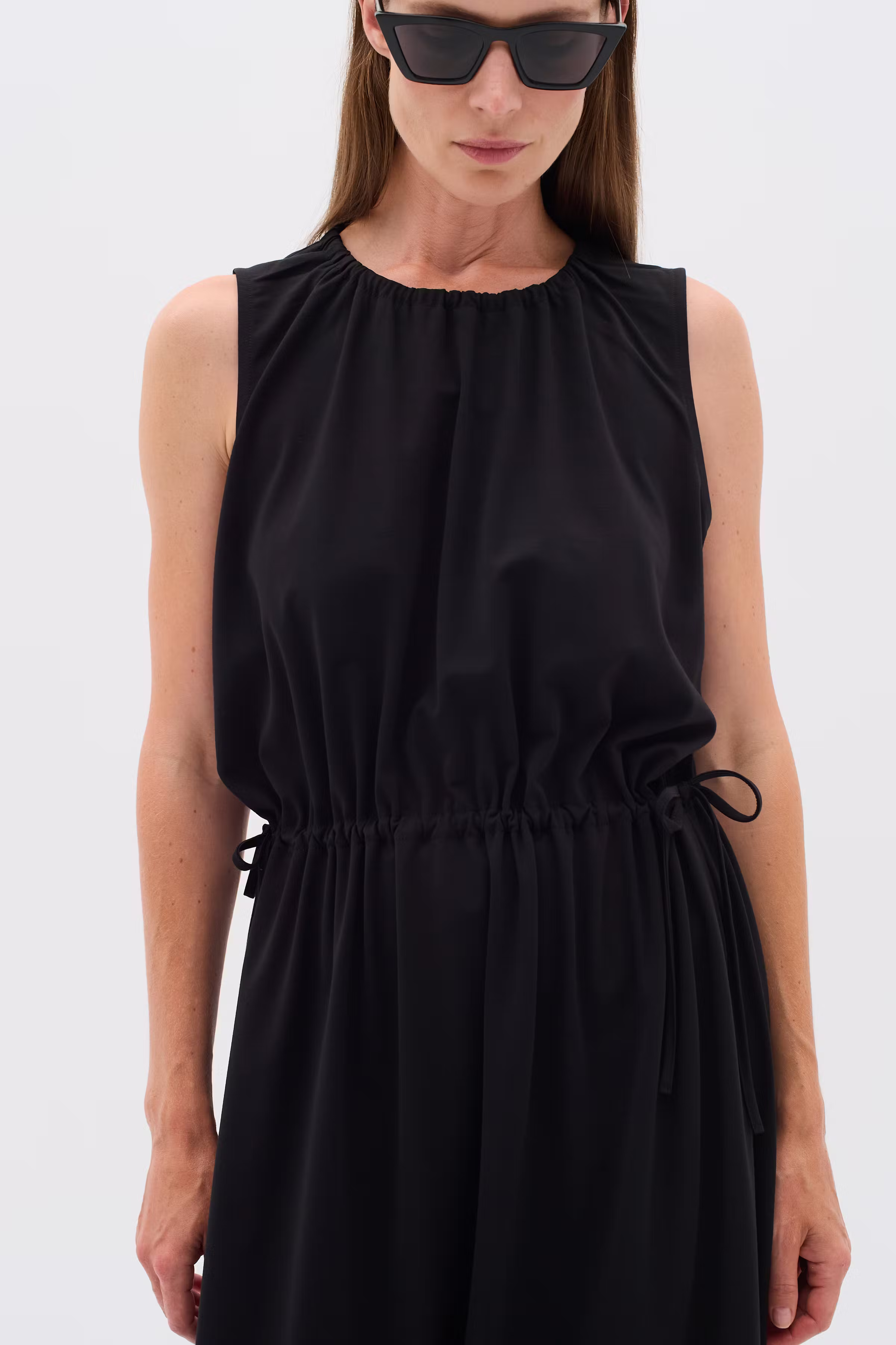 RobbieIW Sunglasses LOOKBOOK FRONT 30110501-194008