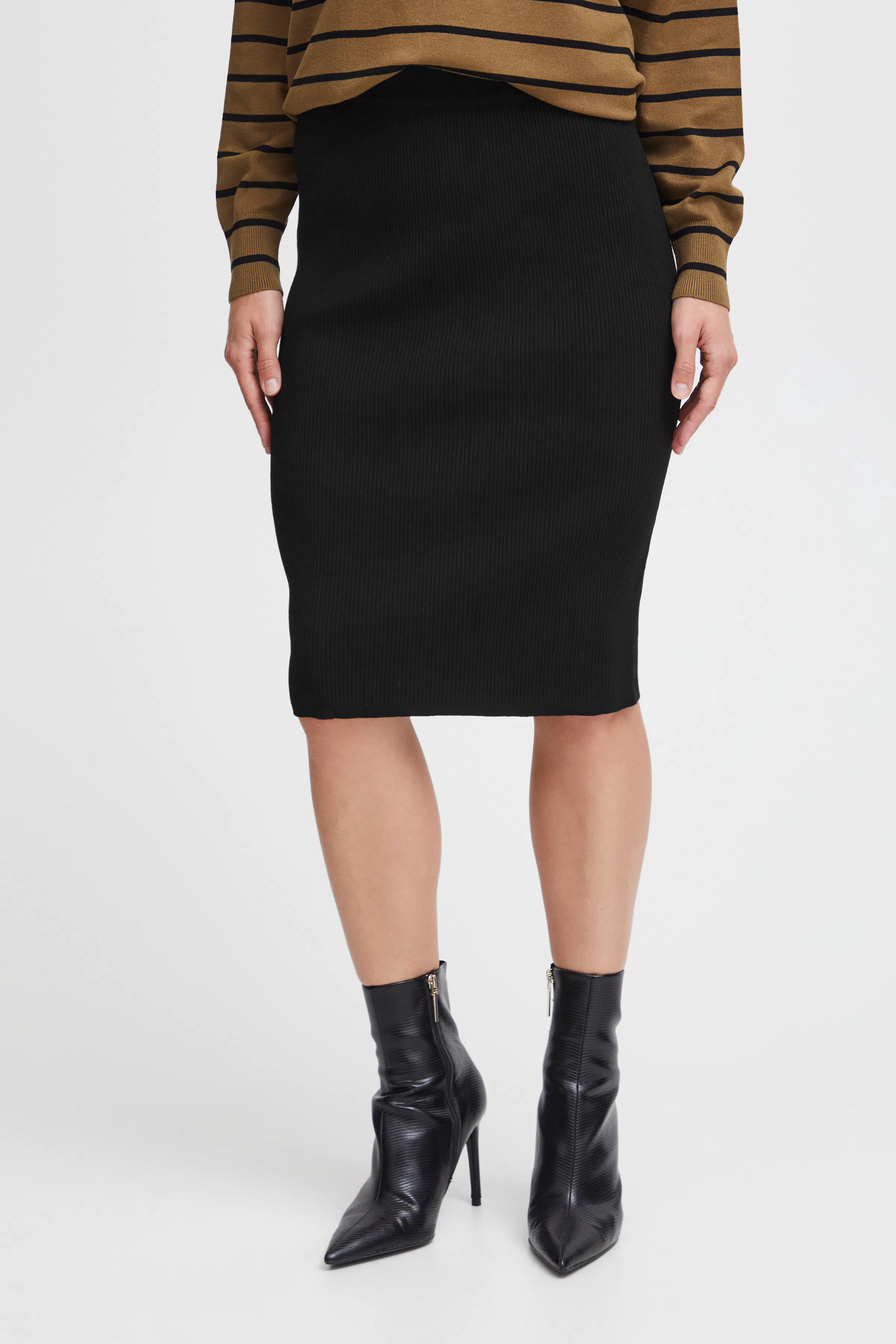 BYMMORLA Skjørt LOOKBOOK FRONT 20815307-200451