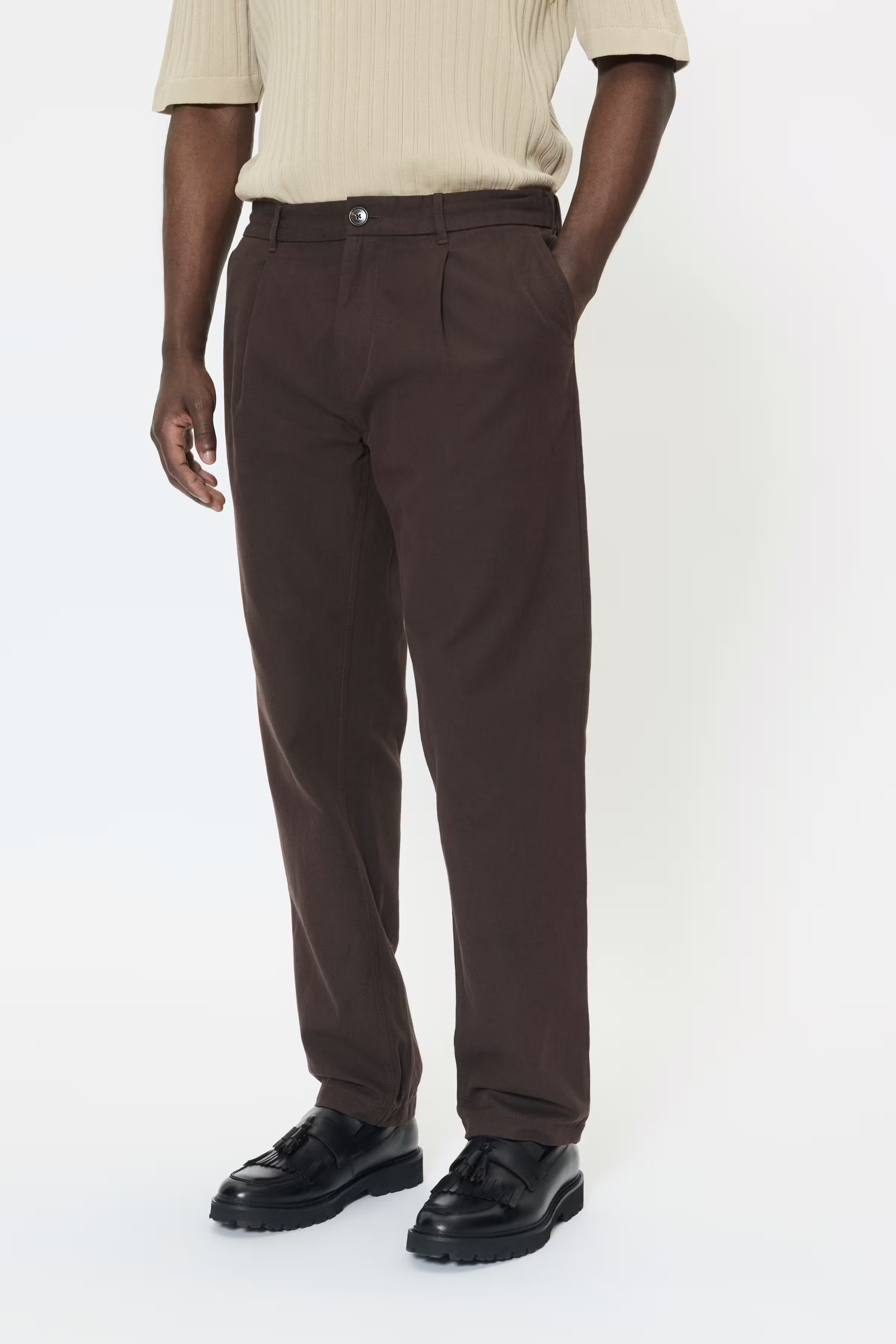 MAhart Hose LOOKBOOK FRONT 30208982-190912