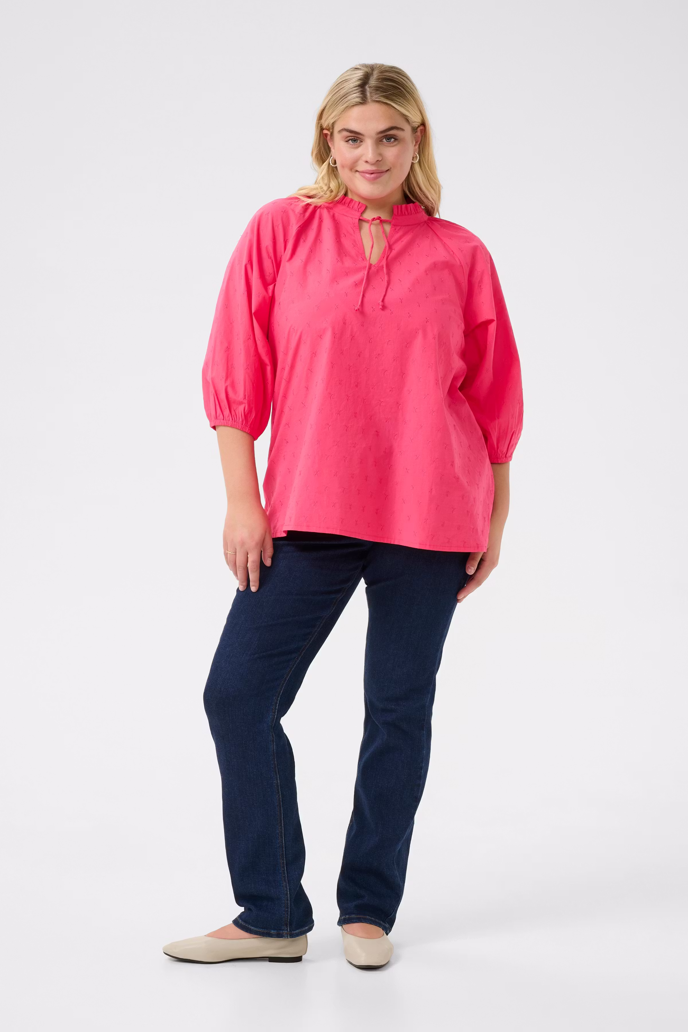 KClulla Blouse LOOKBOOK FRONT 10583009-107292