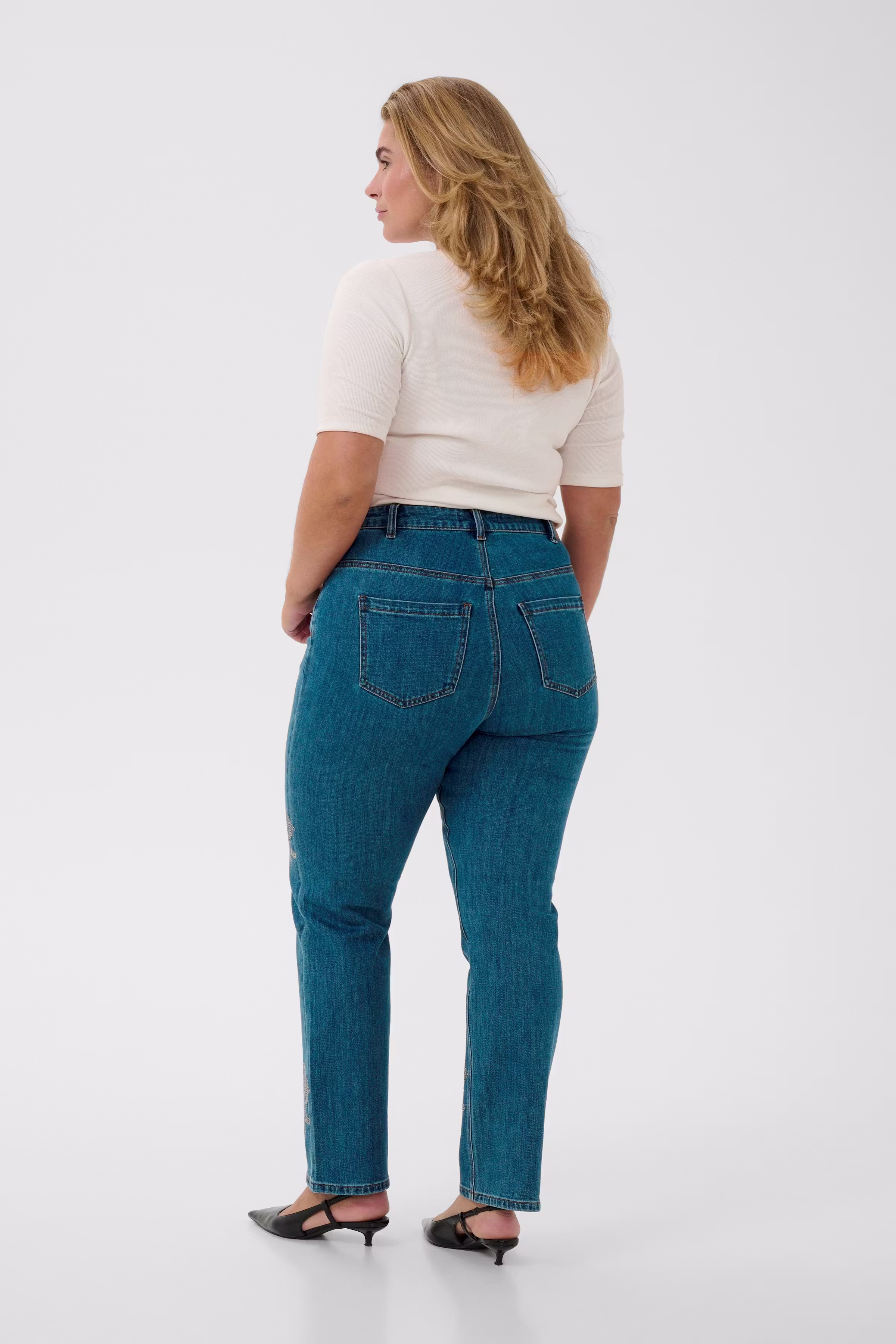 KCastelia Jeans LOOKBOOK BACK 10584285-109470