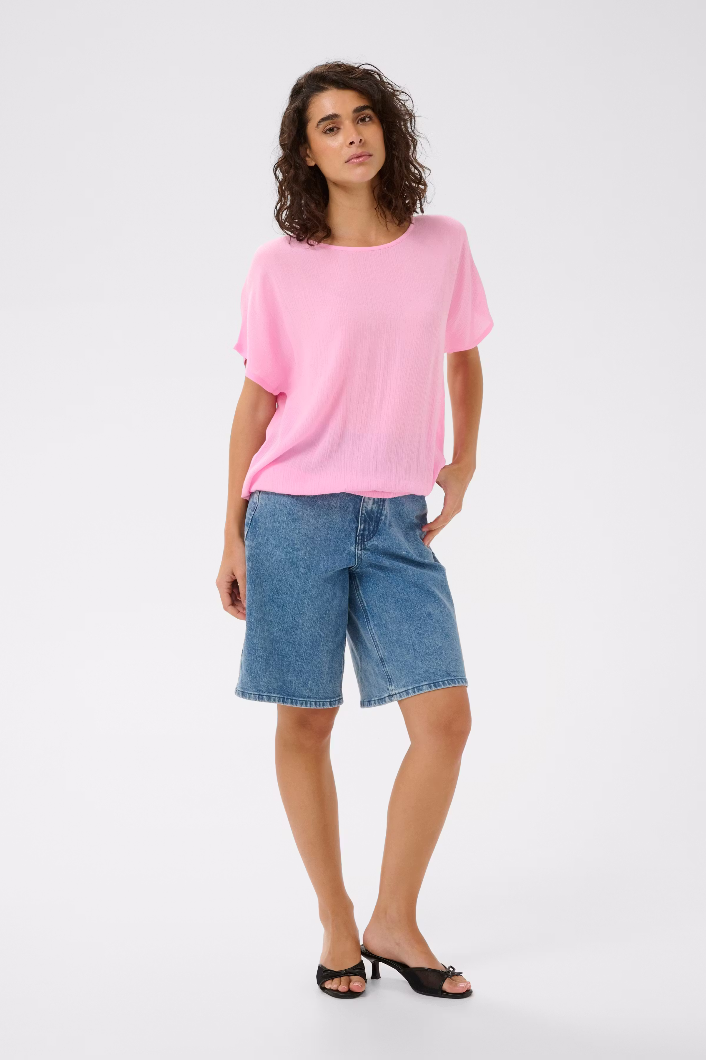 Amber Blus LOOKBOOK FRONT 10500781-152218