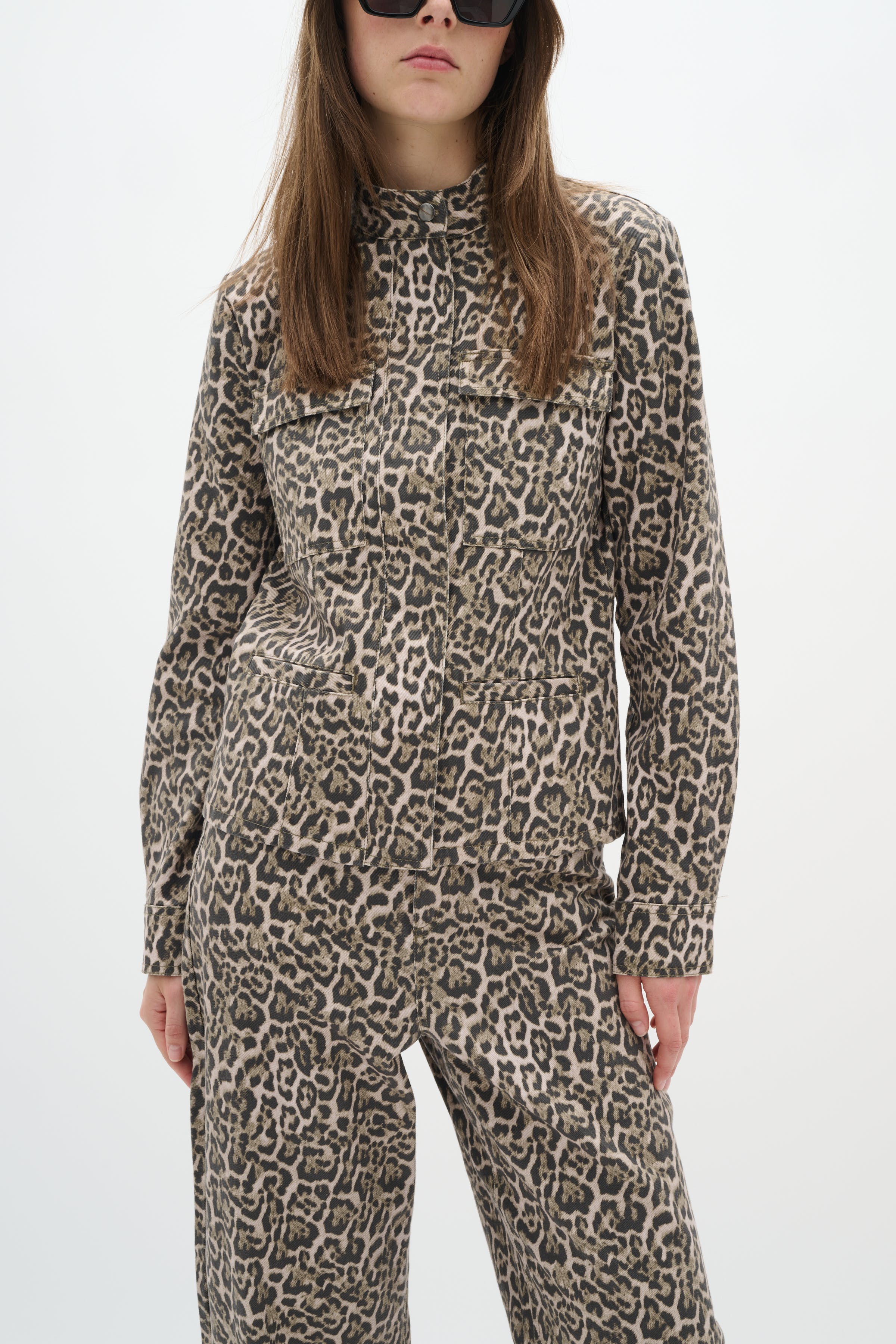 RiverIW Leopard Casual Jacke LOOKBOOK FRONT 30110455-300824