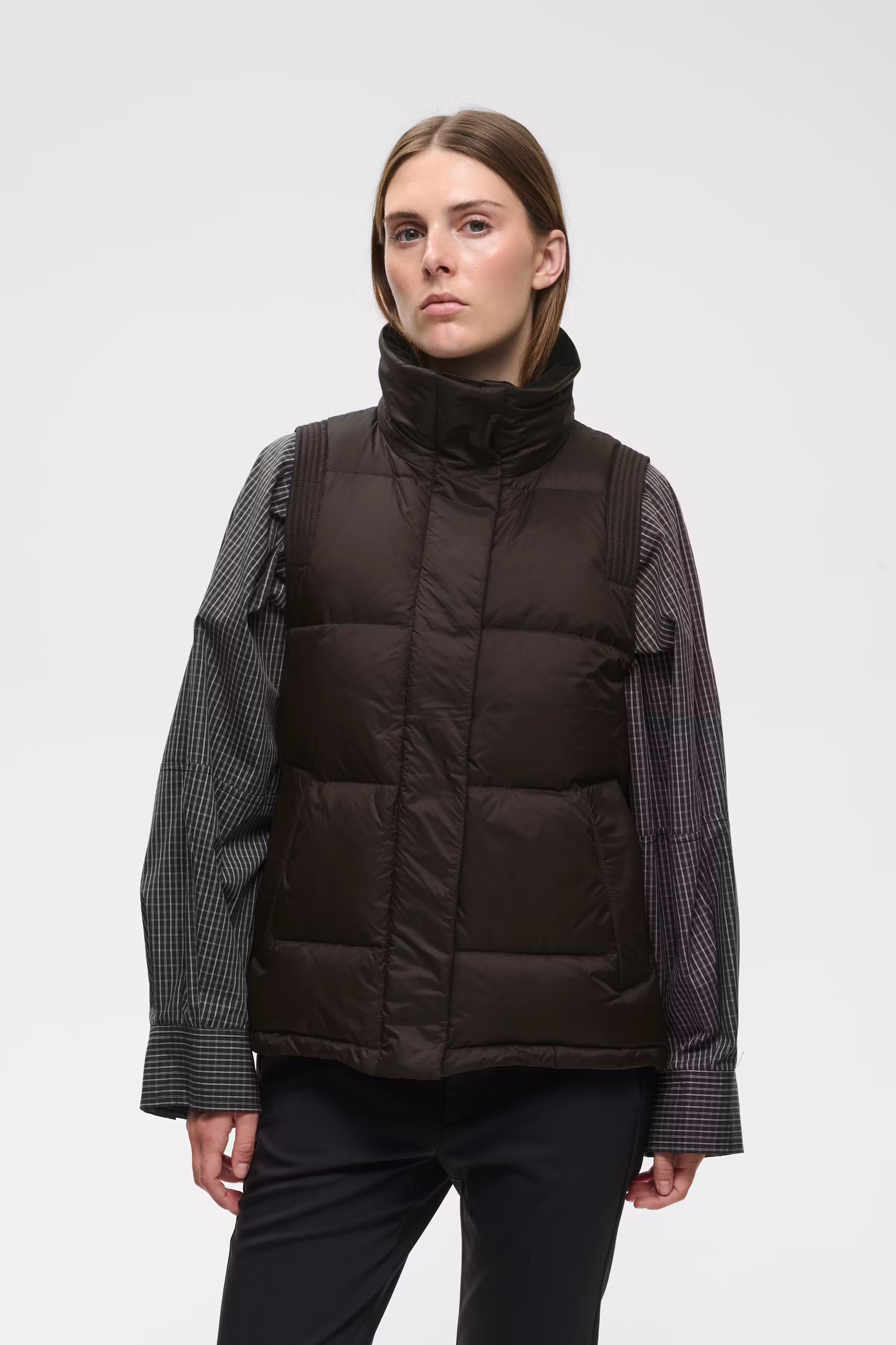 HALIFAXIW Warm vest LOOKBOOK FRONT 30112703-191109
