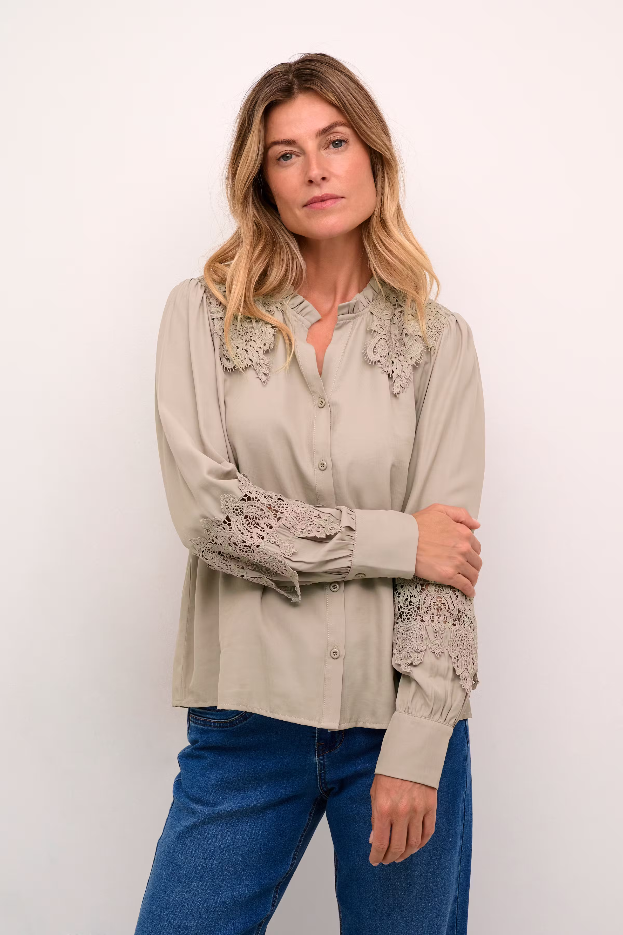 CRLuna Overhemd LOOKBOOK FRONT 10613275-161305