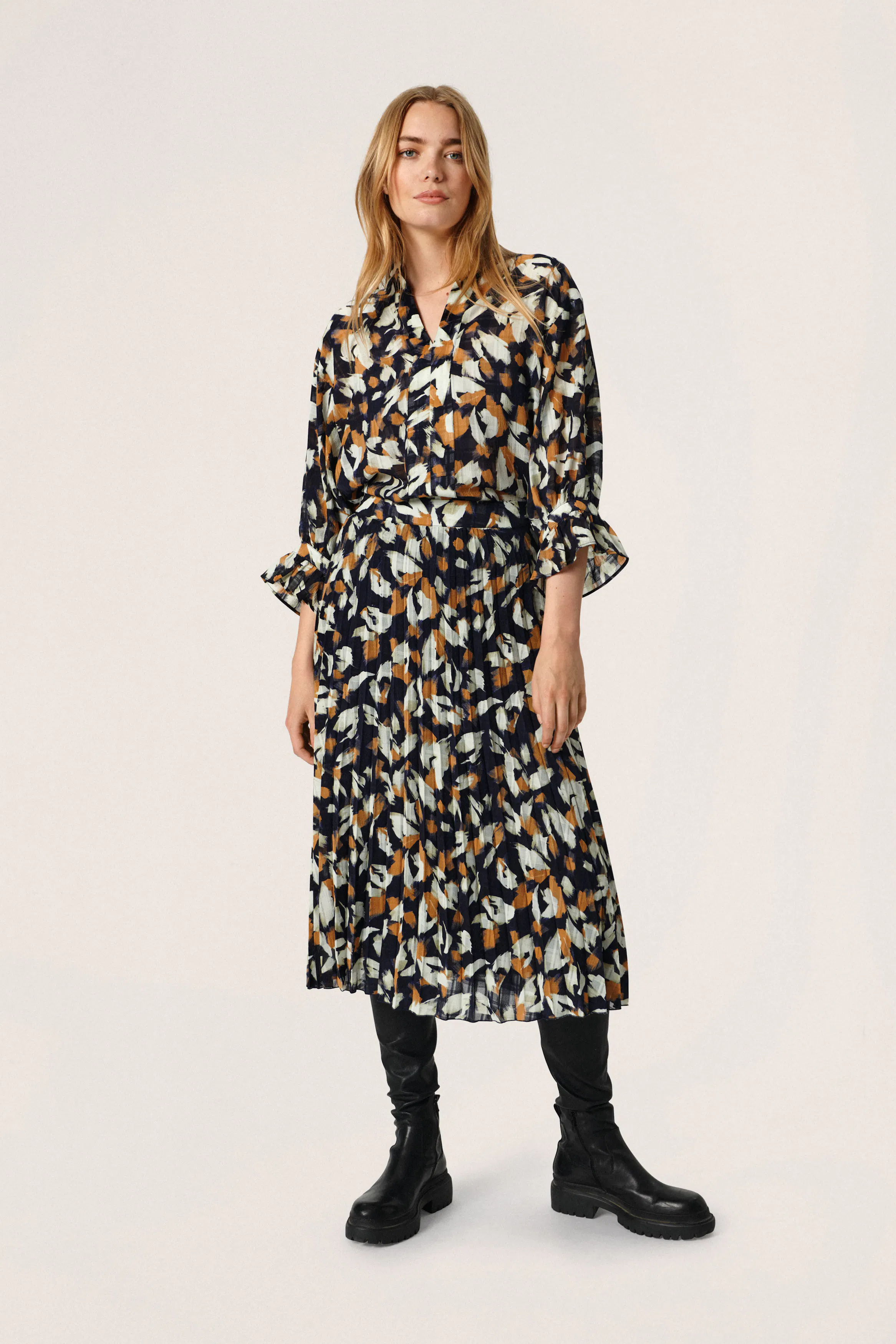 SLJosefine Blouse LOOKBOOK FRONT 30405845-301501