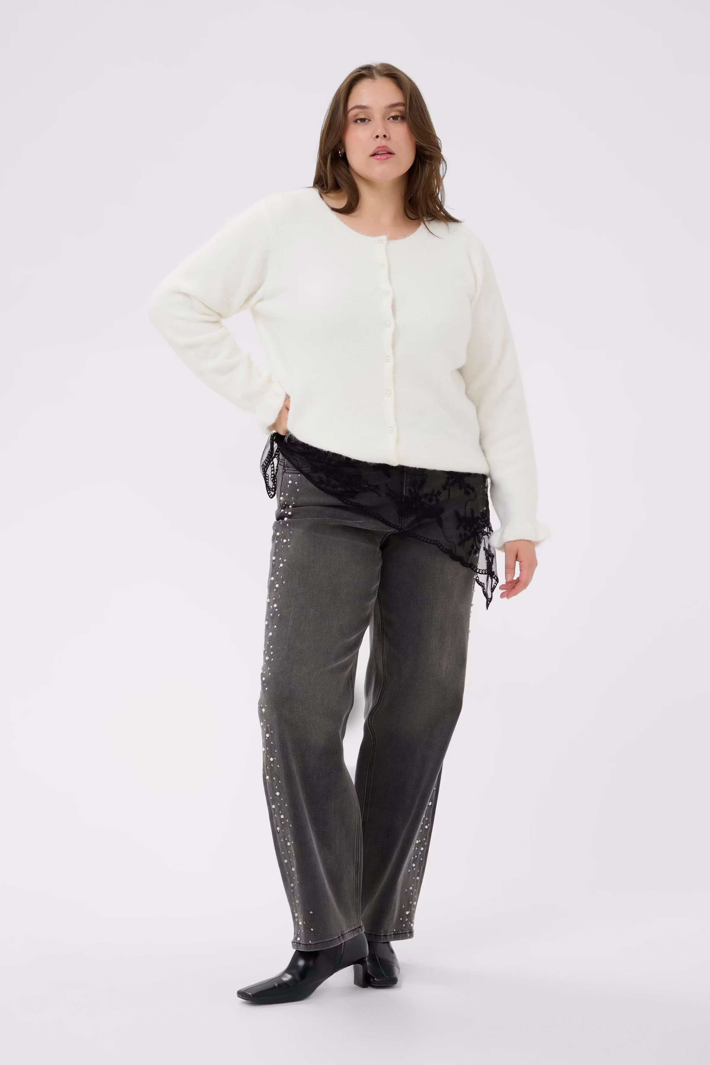 KAhally Scarf LOCATION NONE 10512265-100121