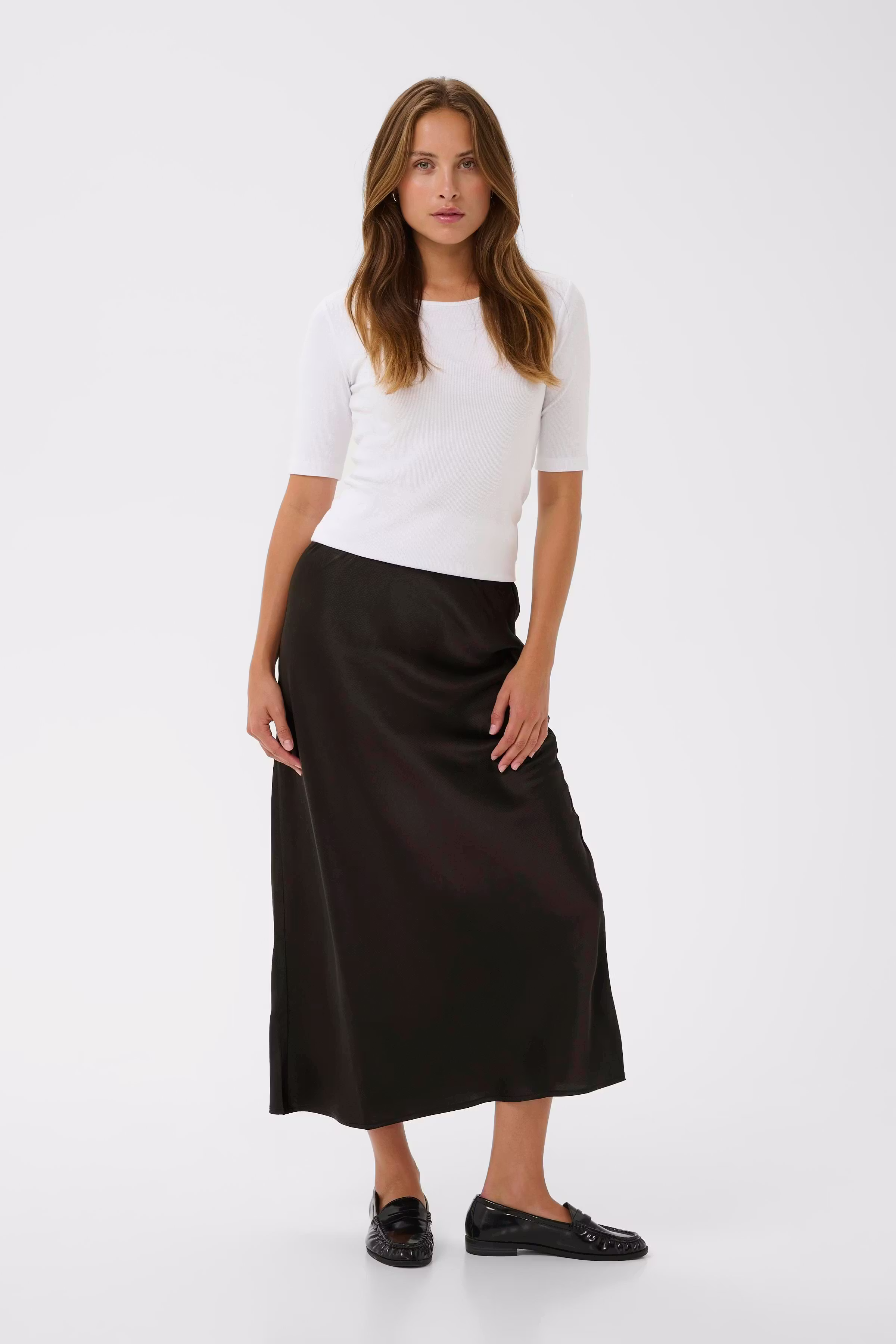 KAlotte Skjørt LOOKBOOK FRONT 10508853-191111