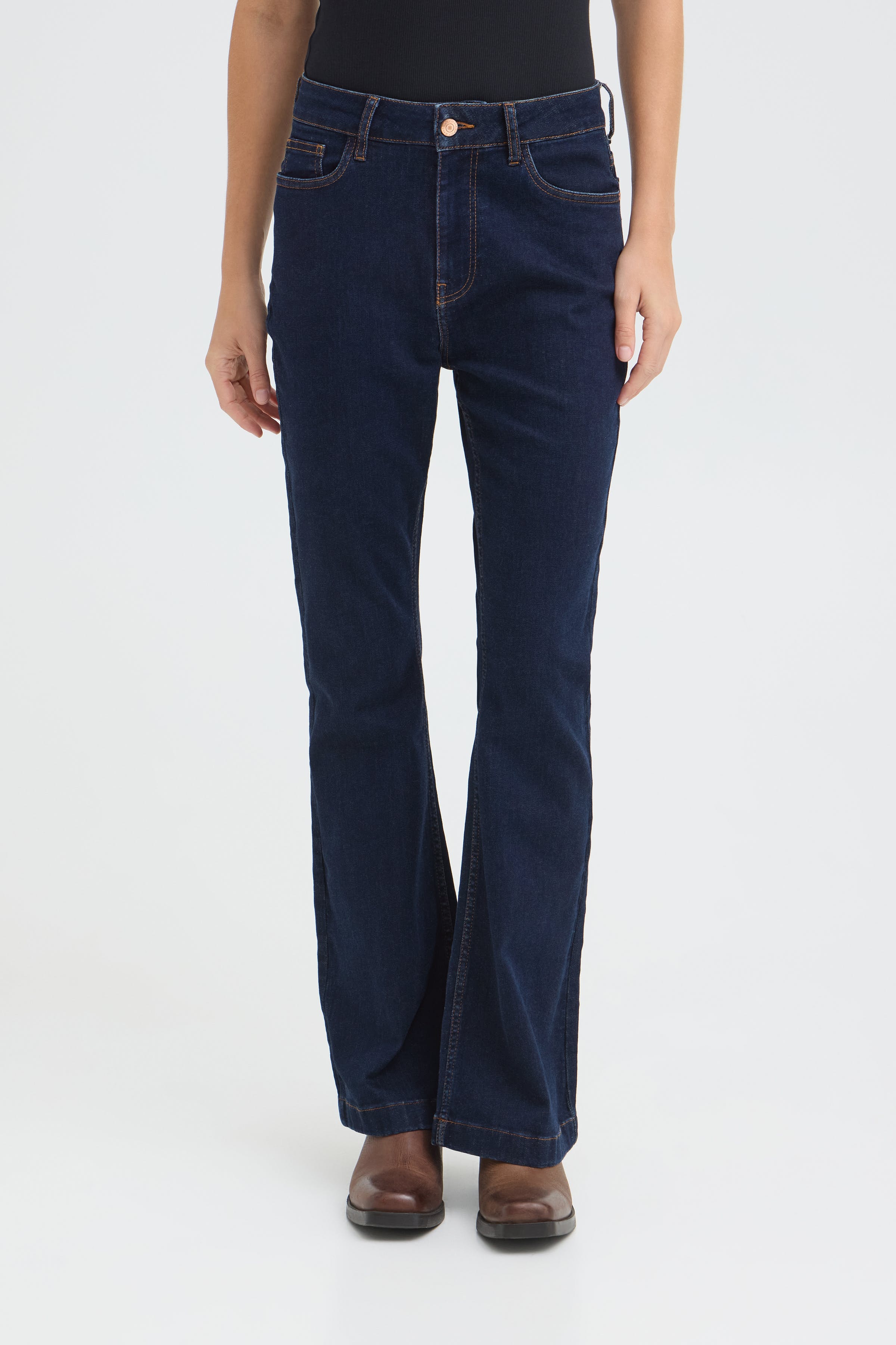 PZBECCA UHW Bootcut Leg LOOKBOOK FRONT 50207285-202124