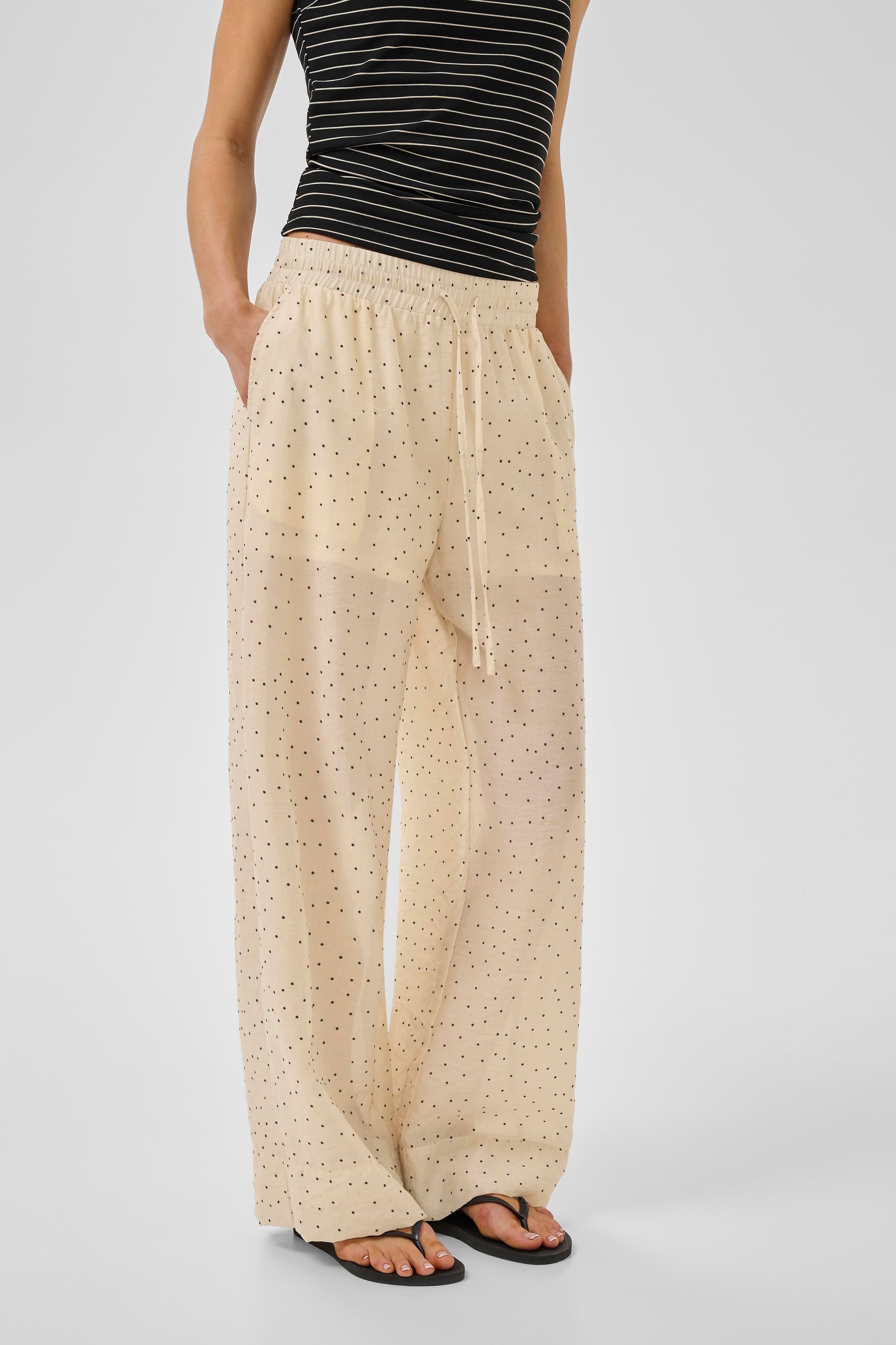 MWHally Trousers LOOKBOOK FRONT 10705616-109613