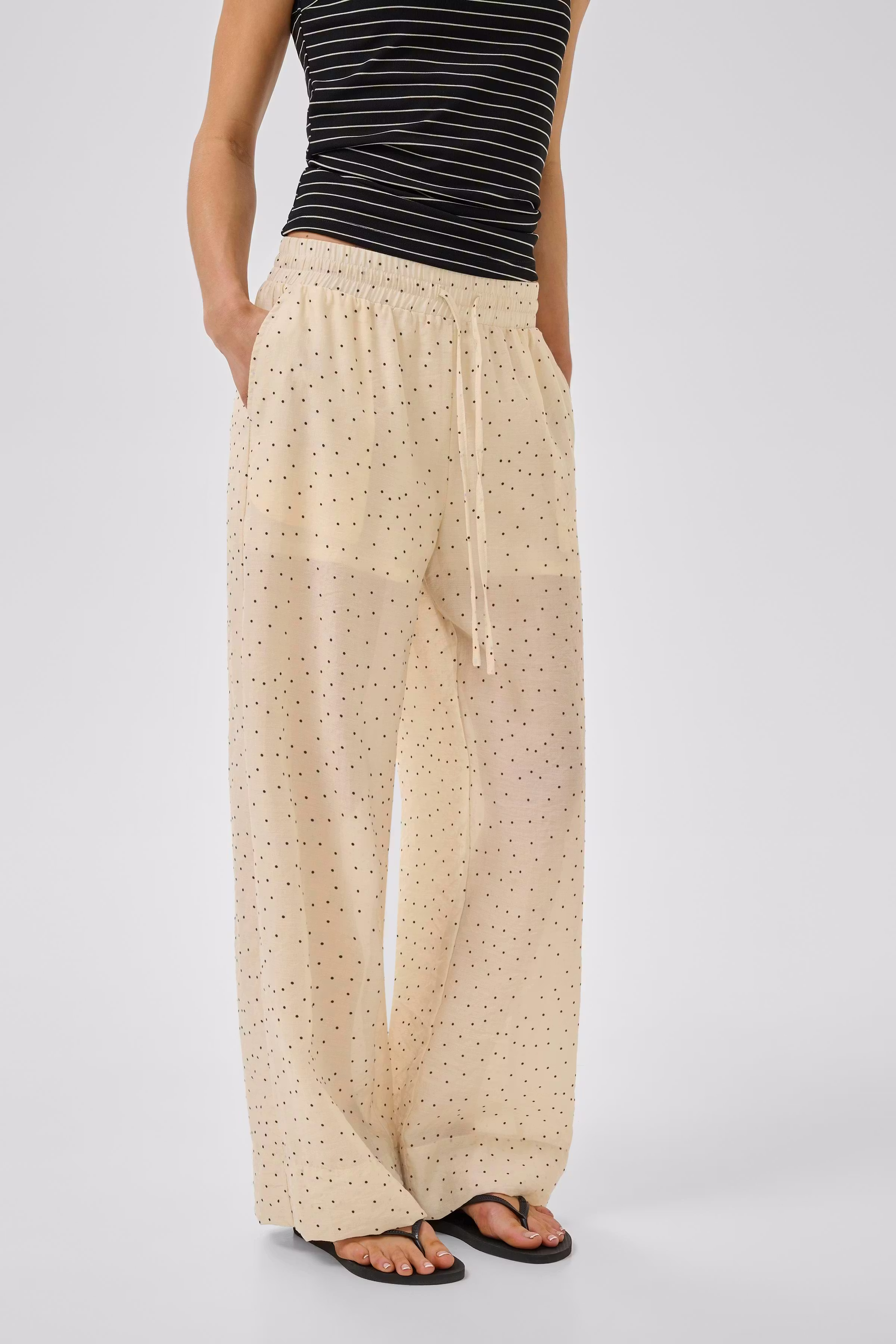 MWHally Bukser LOOKBOOK FRONT 10705616-109613