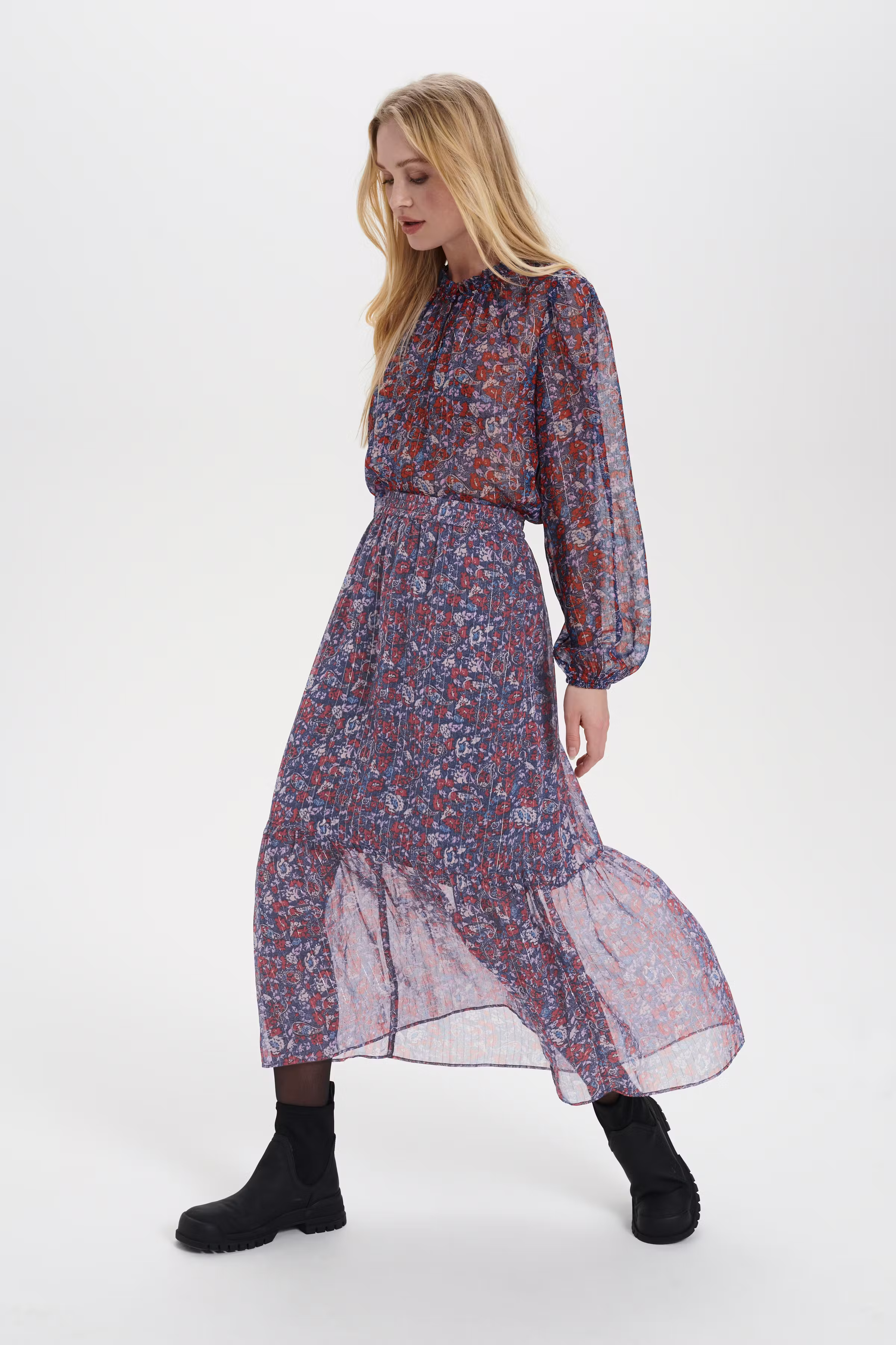 JantiSZ Skirt

 LOOKBOOK FRONT 30512094-600383