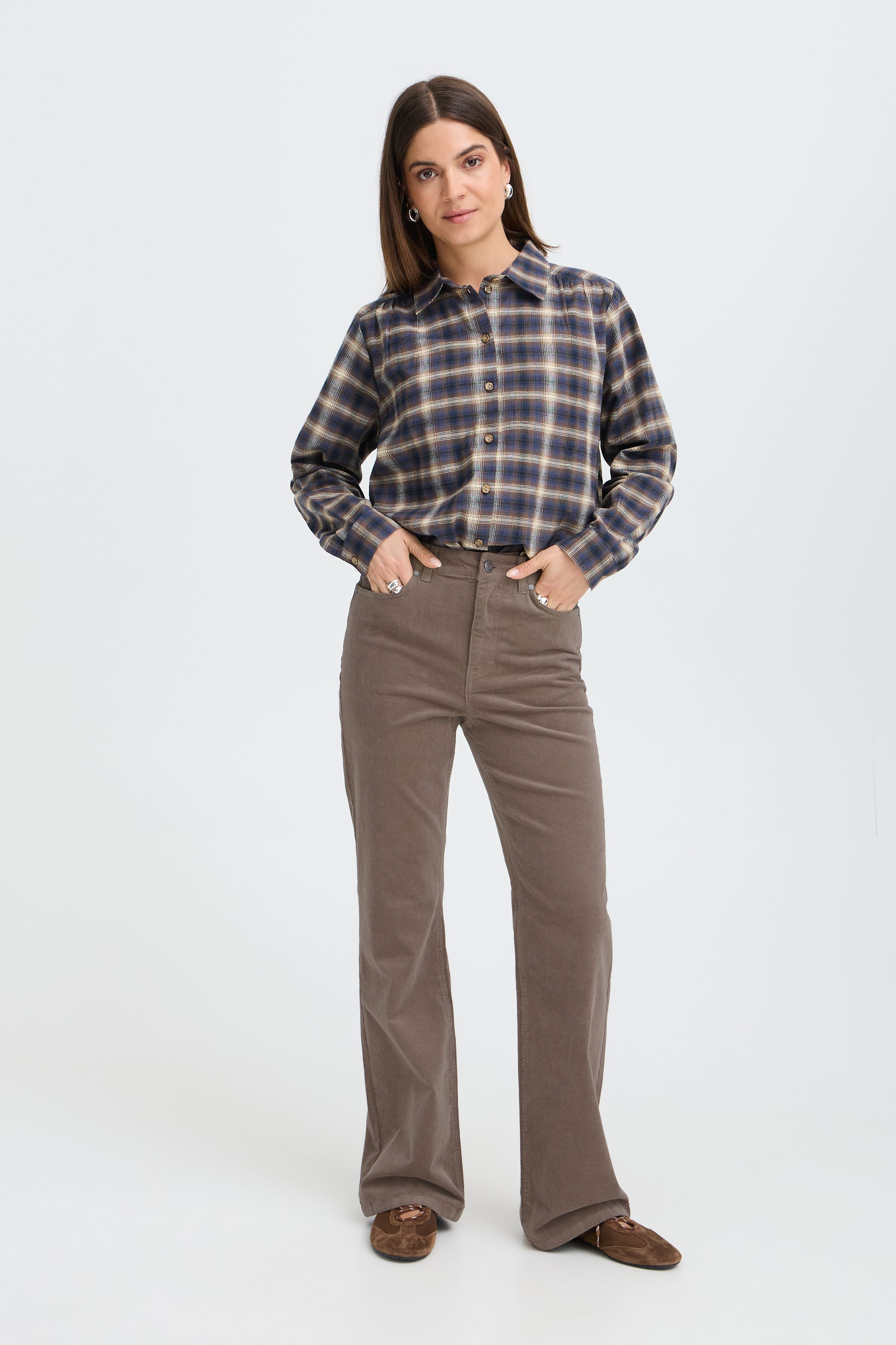 PZSALLY Hose LOOKBOOK FRONT 50210072-181112