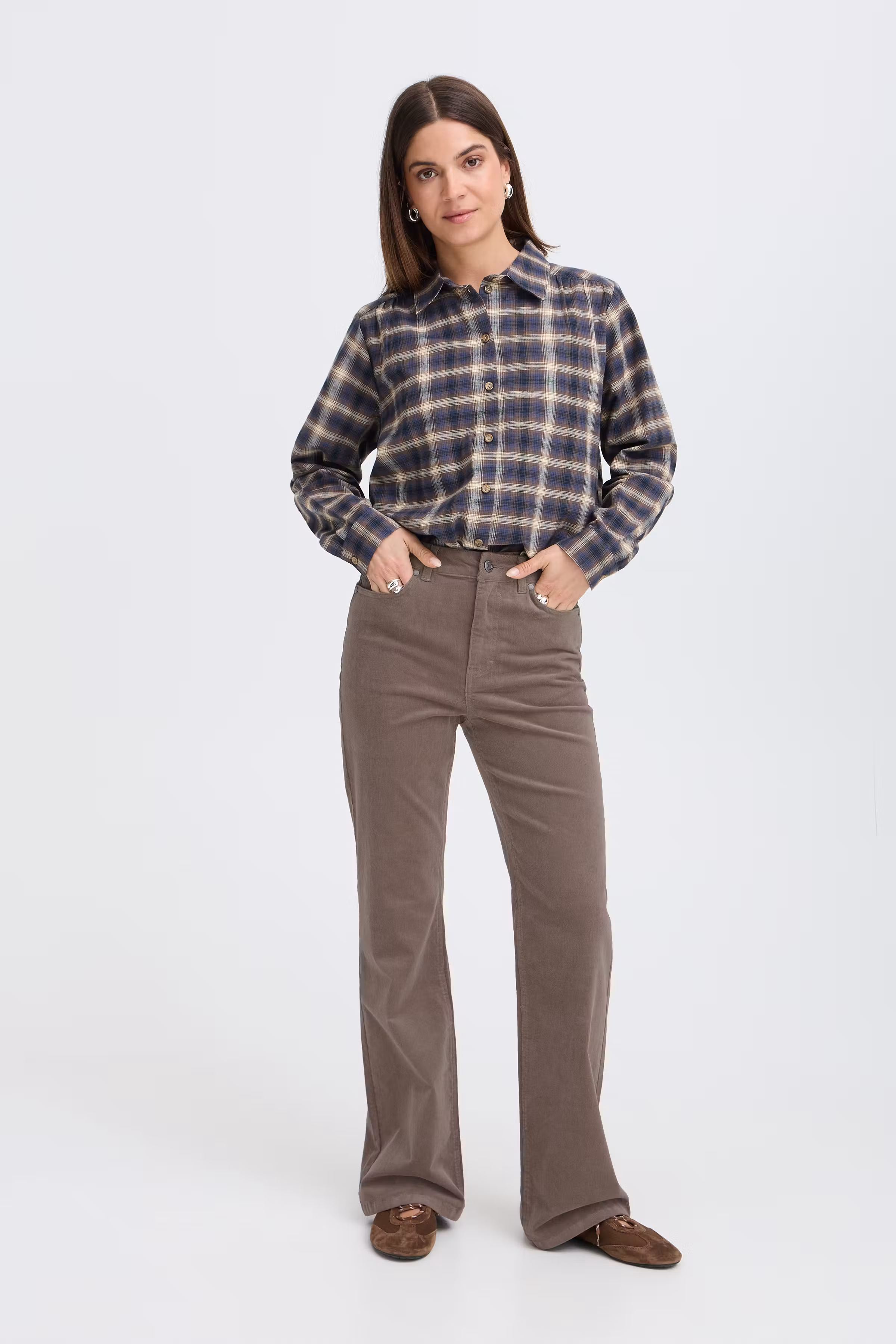 PZSALLY Hose LOOKBOOK FRONT 50210072-181112