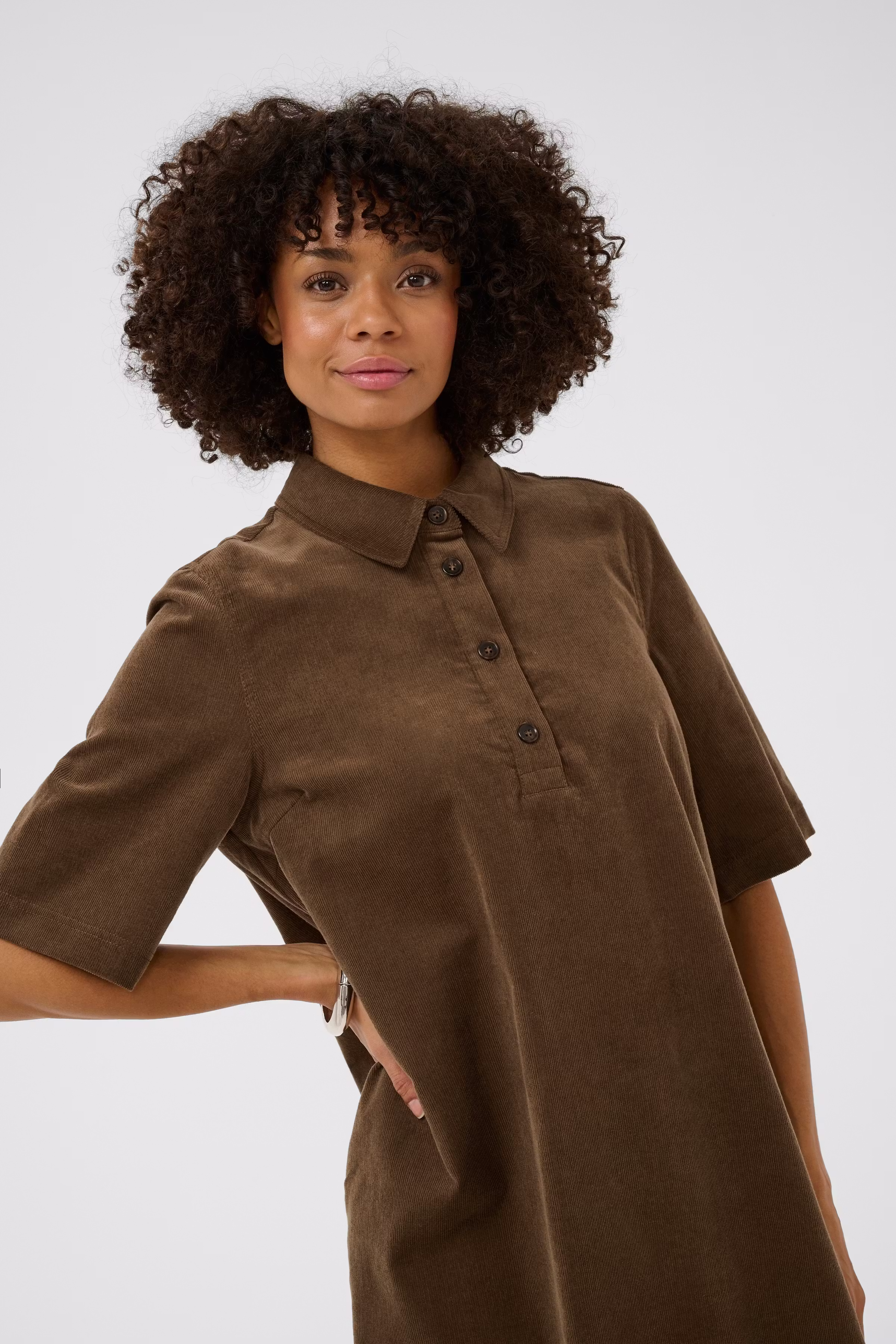 CUbetonia Corduroy jurk LOOKBOOK DETAIL 50112812-181016