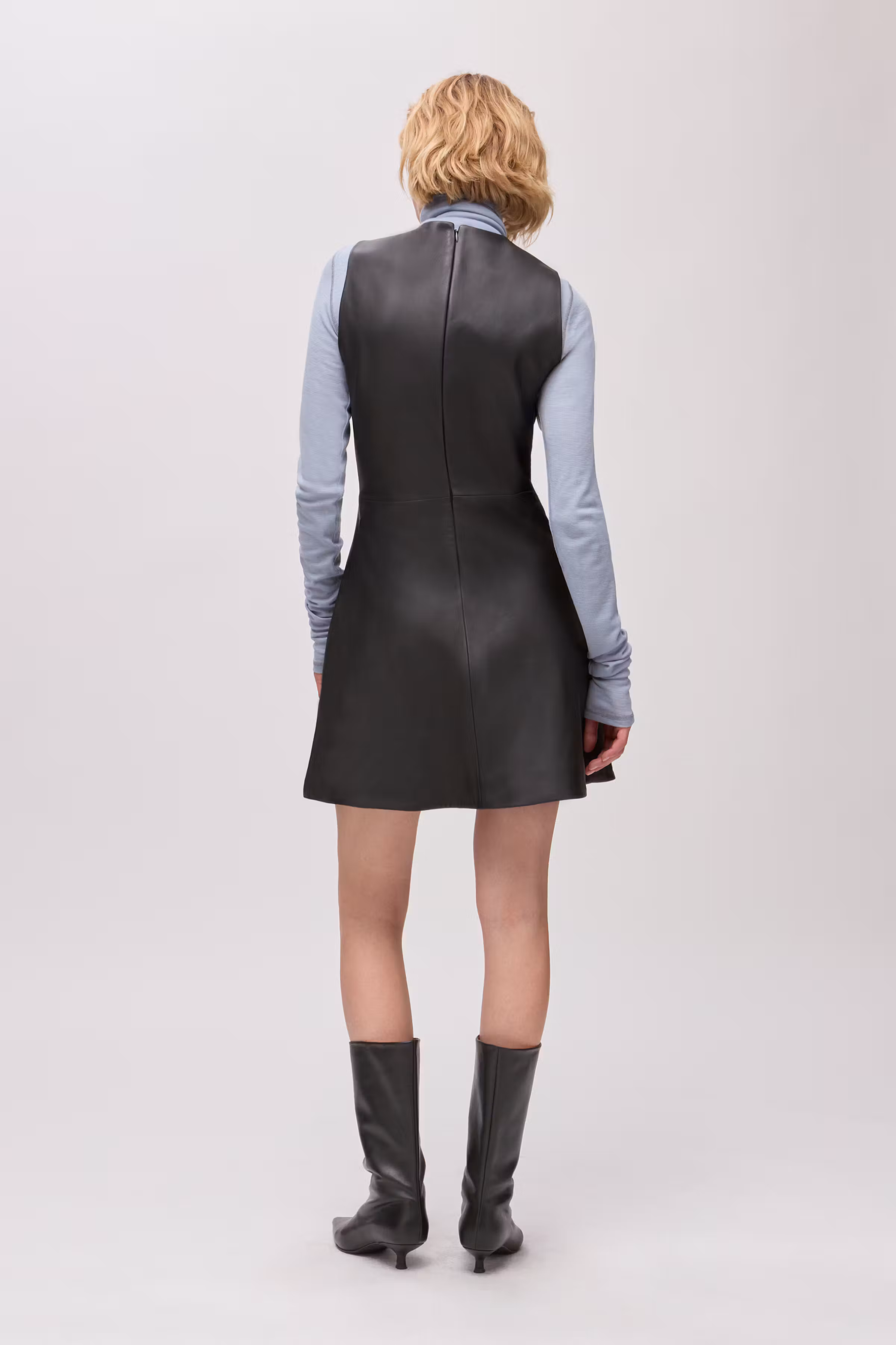 IOLoretta Dress LOOKBOOK BACK 30600112-BK999
