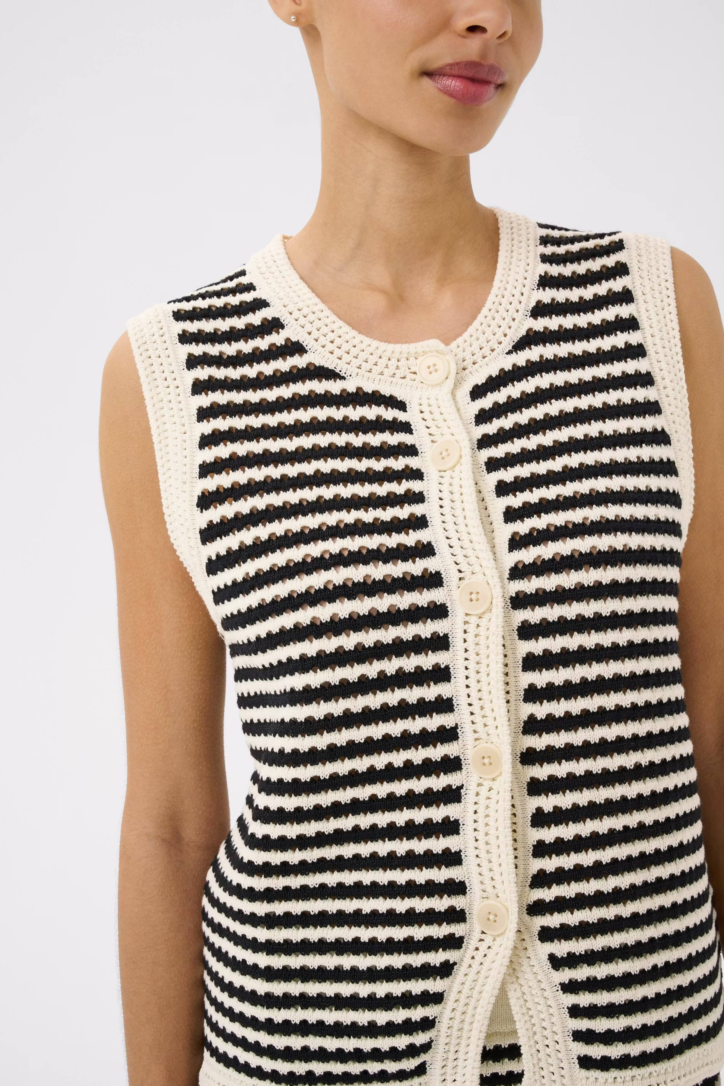 BrookiPW Waistcoat LOOKBOOK DETAIL 30310579-304965