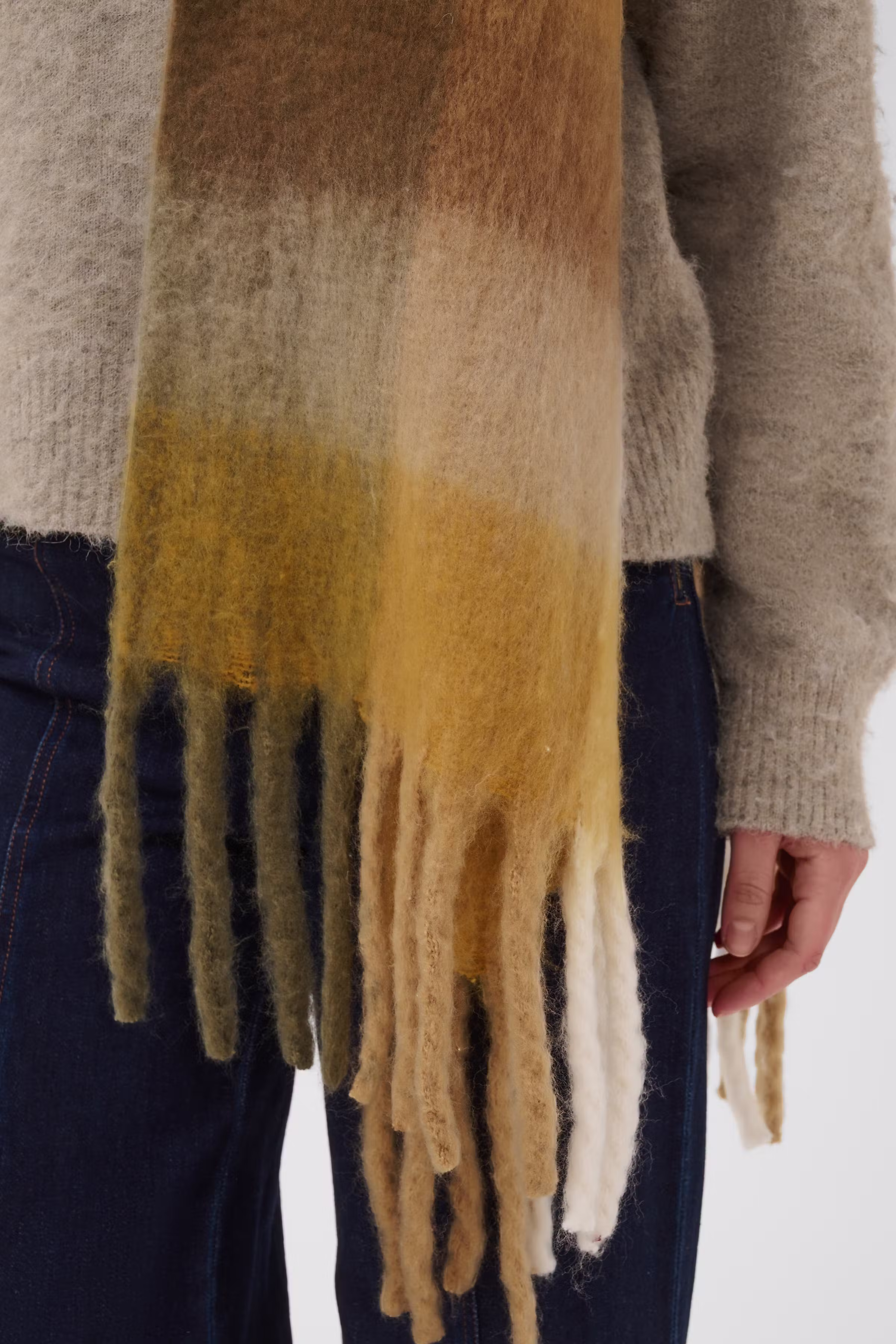 FalbertaSZ Skjerf LOOKBOOK DETAIL 30513171-305044