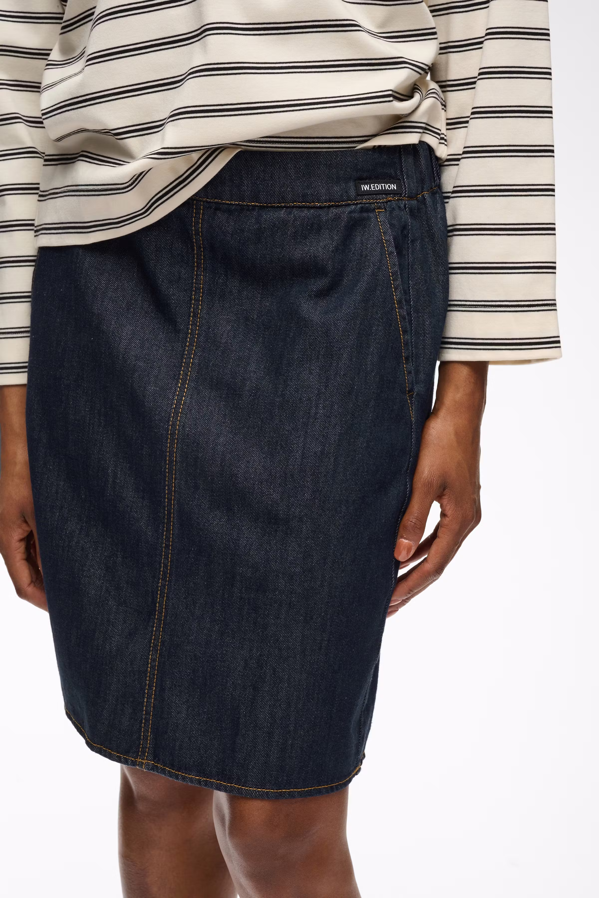 GLENNIW Skirt LOOKBOOK DETAIL 30112606-194118