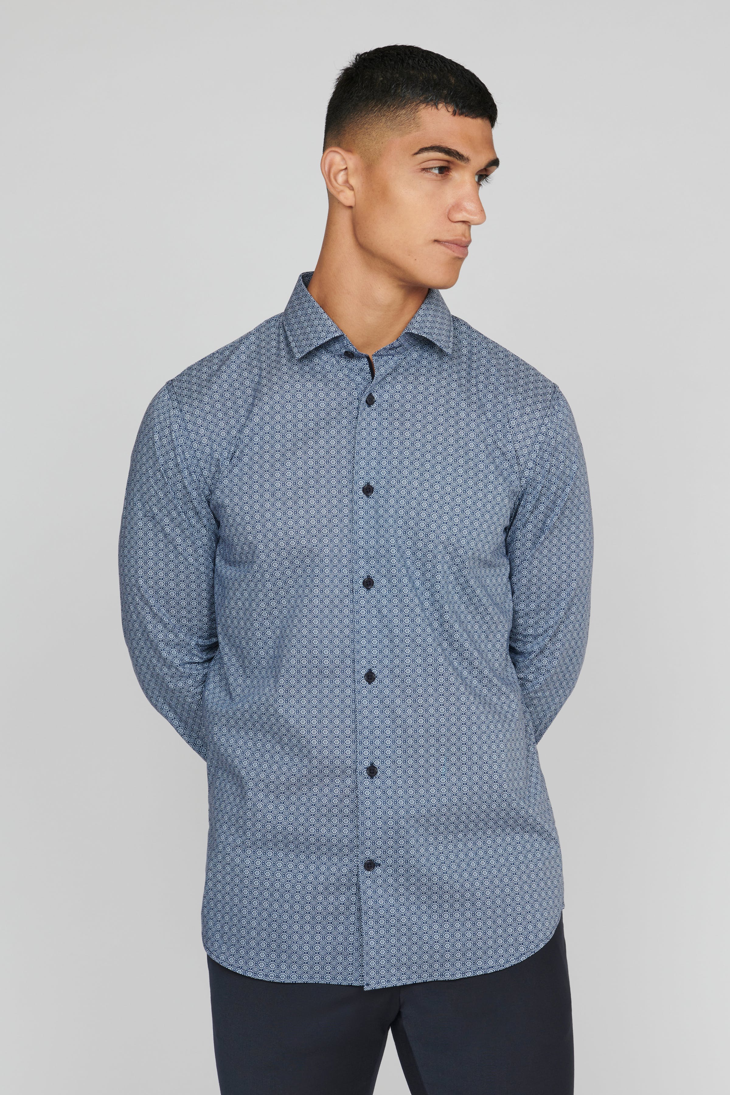 MAtrostol Shirt LOOKBOOK FRONT 30207176-194028