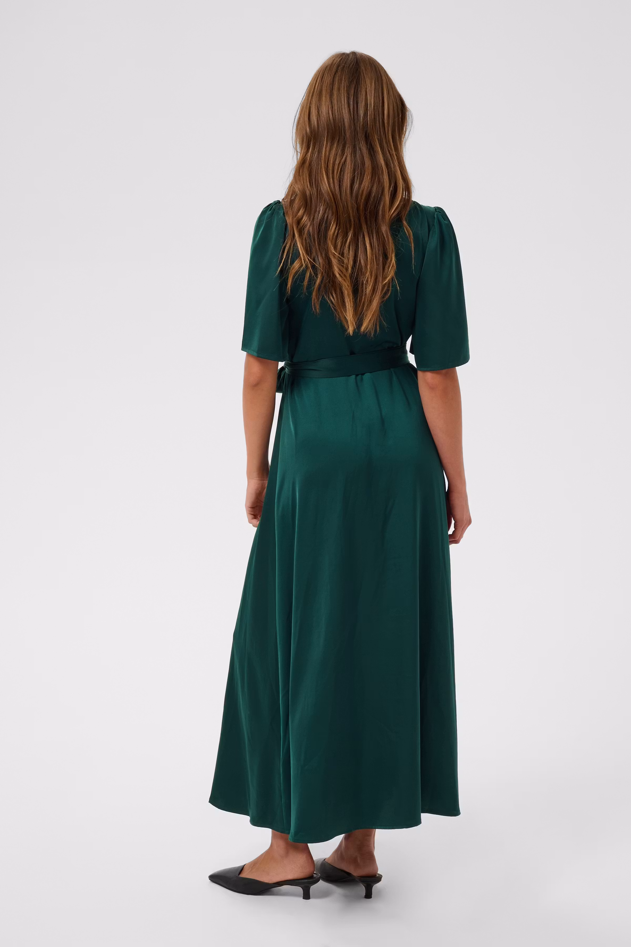 KAsadie Kleid LOOKBOOK BACK 10512165-190509