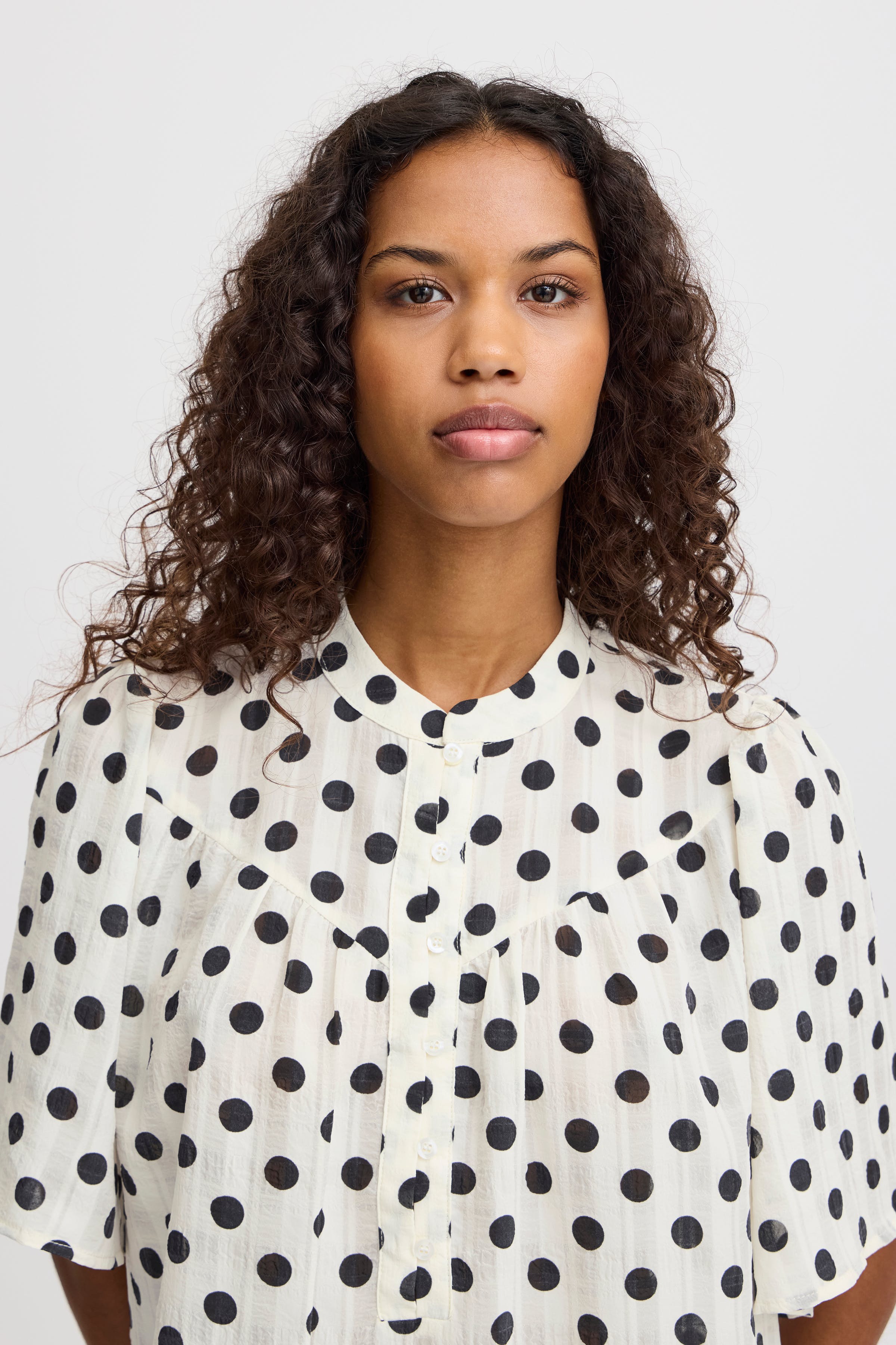 IXPIA Bluse LOOKBOOK DETAIL 20123153-204605