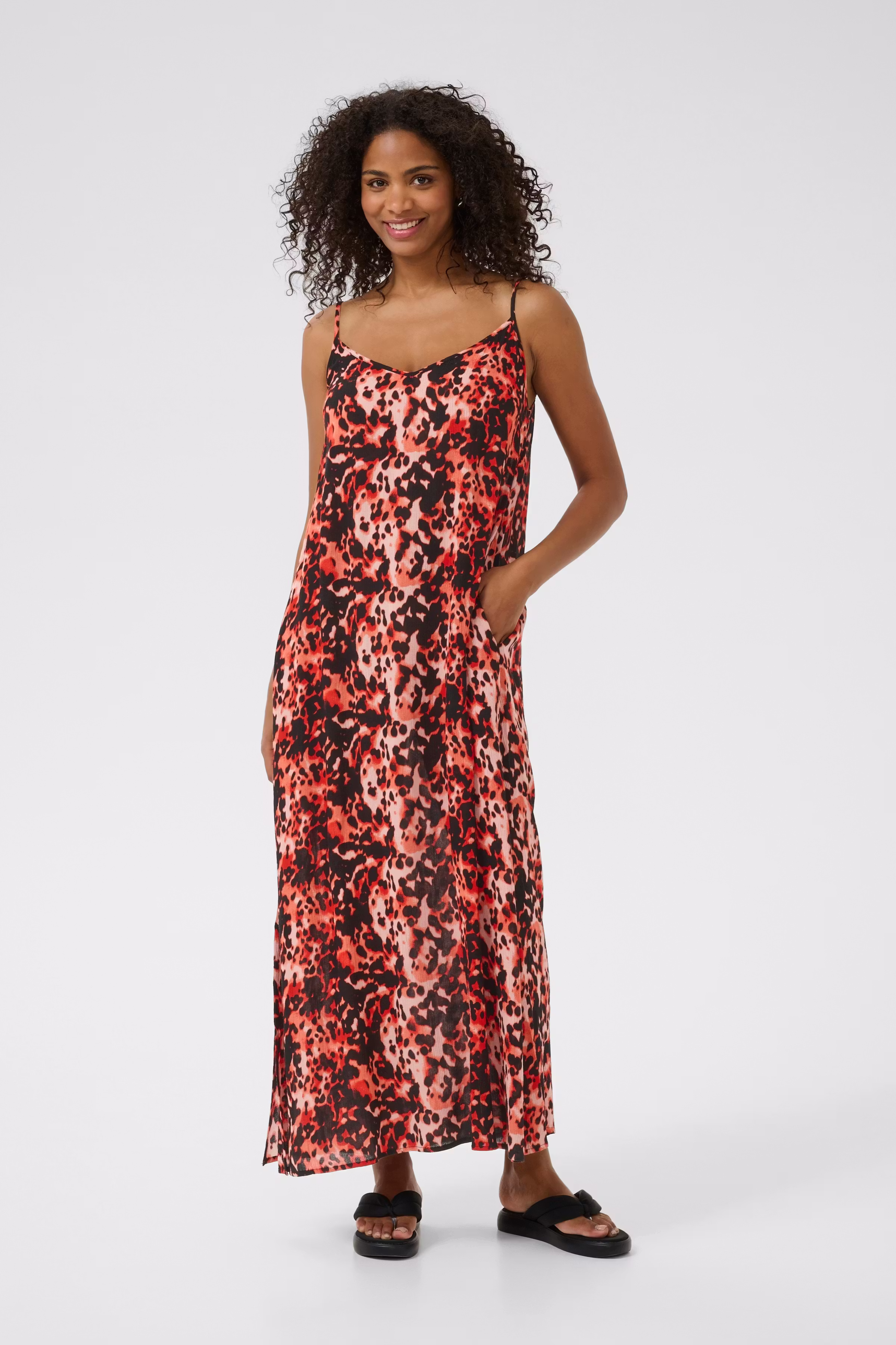 KAthora Kjole LOOKBOOK FRONT 10510045-108190