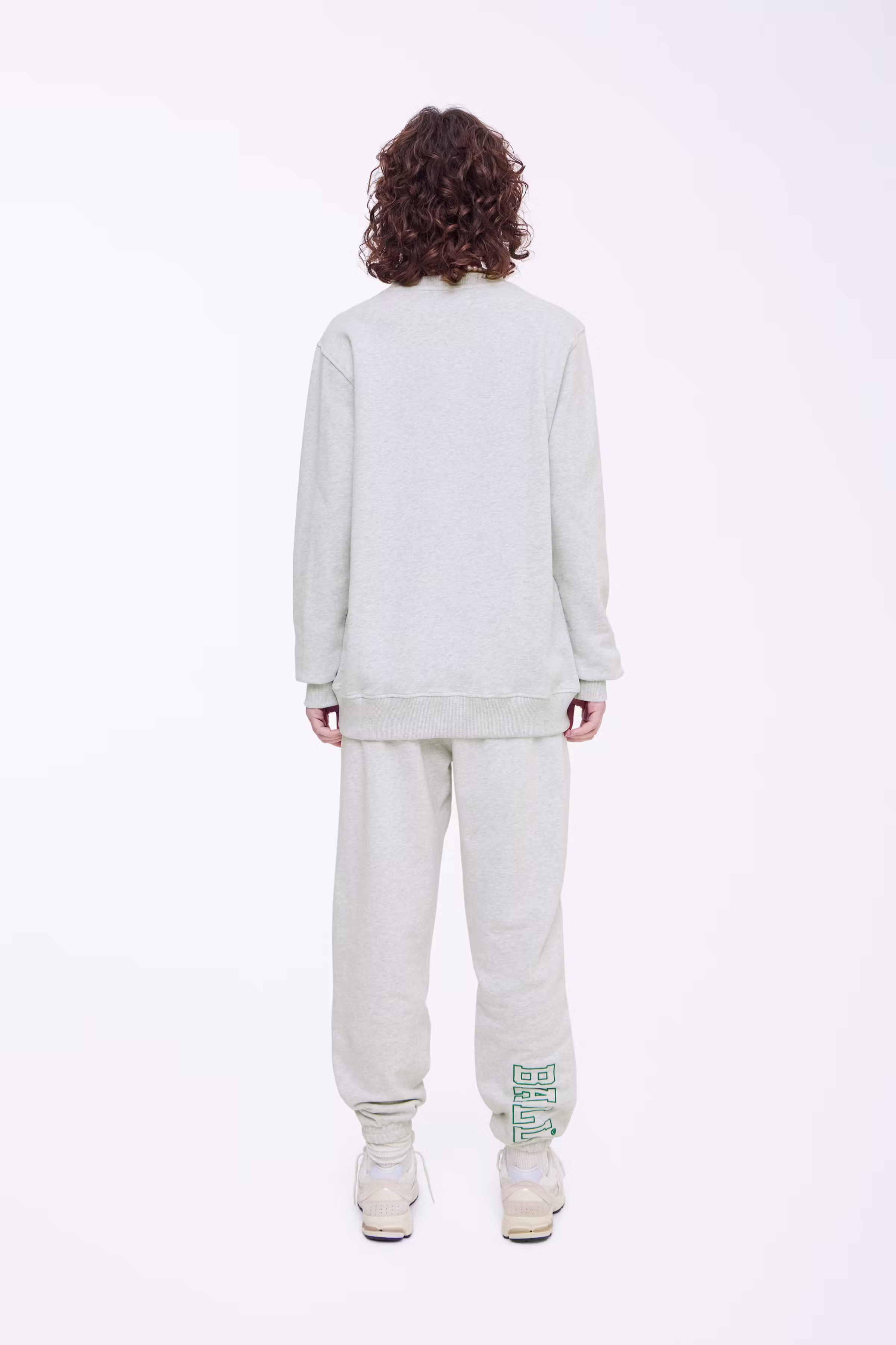 R. WILLS SWEATSHIRT LOOKBOOK BACK 50400072-1106011