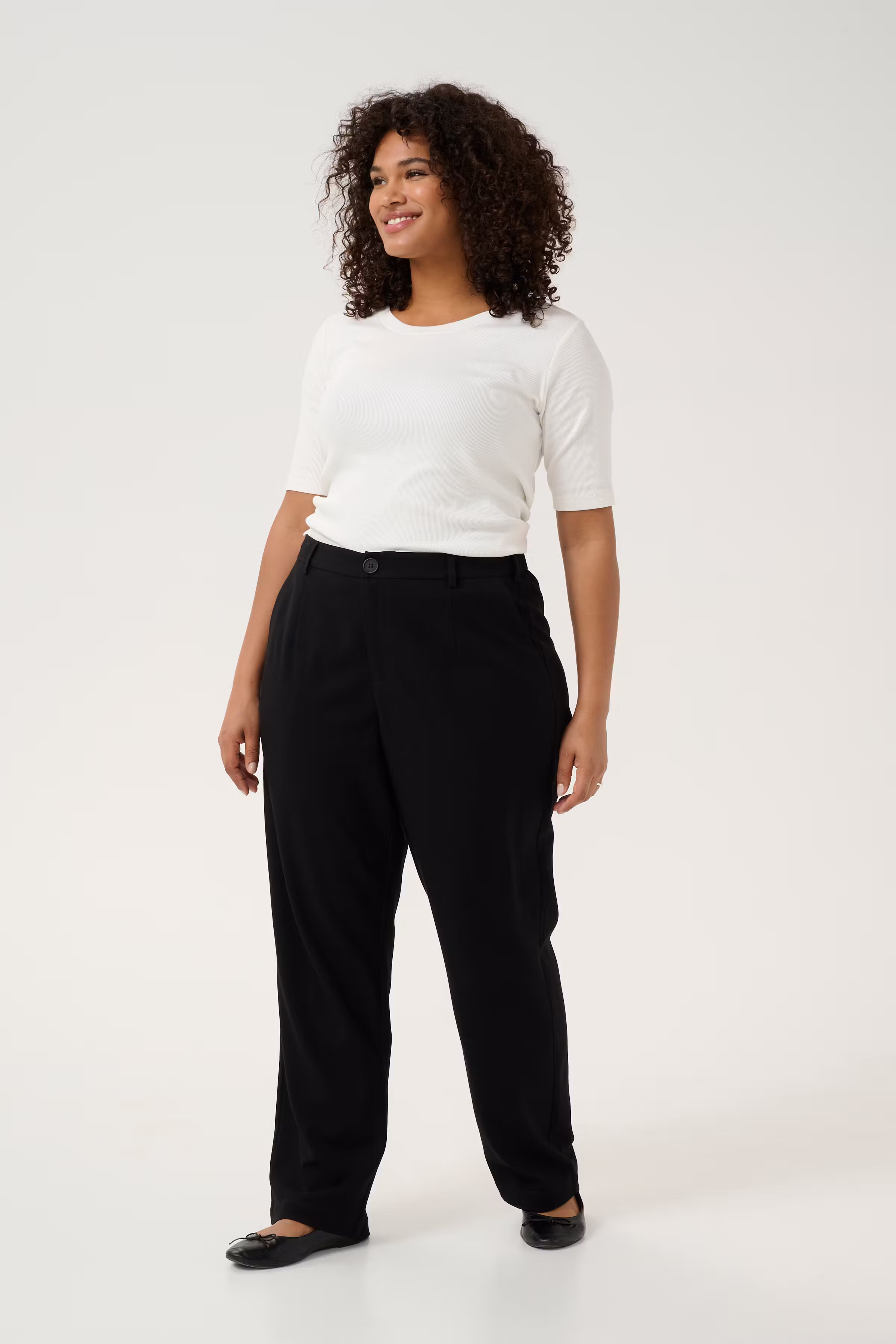 KCmerla Trousers LOOKBOOK FRONT 10582712-100121