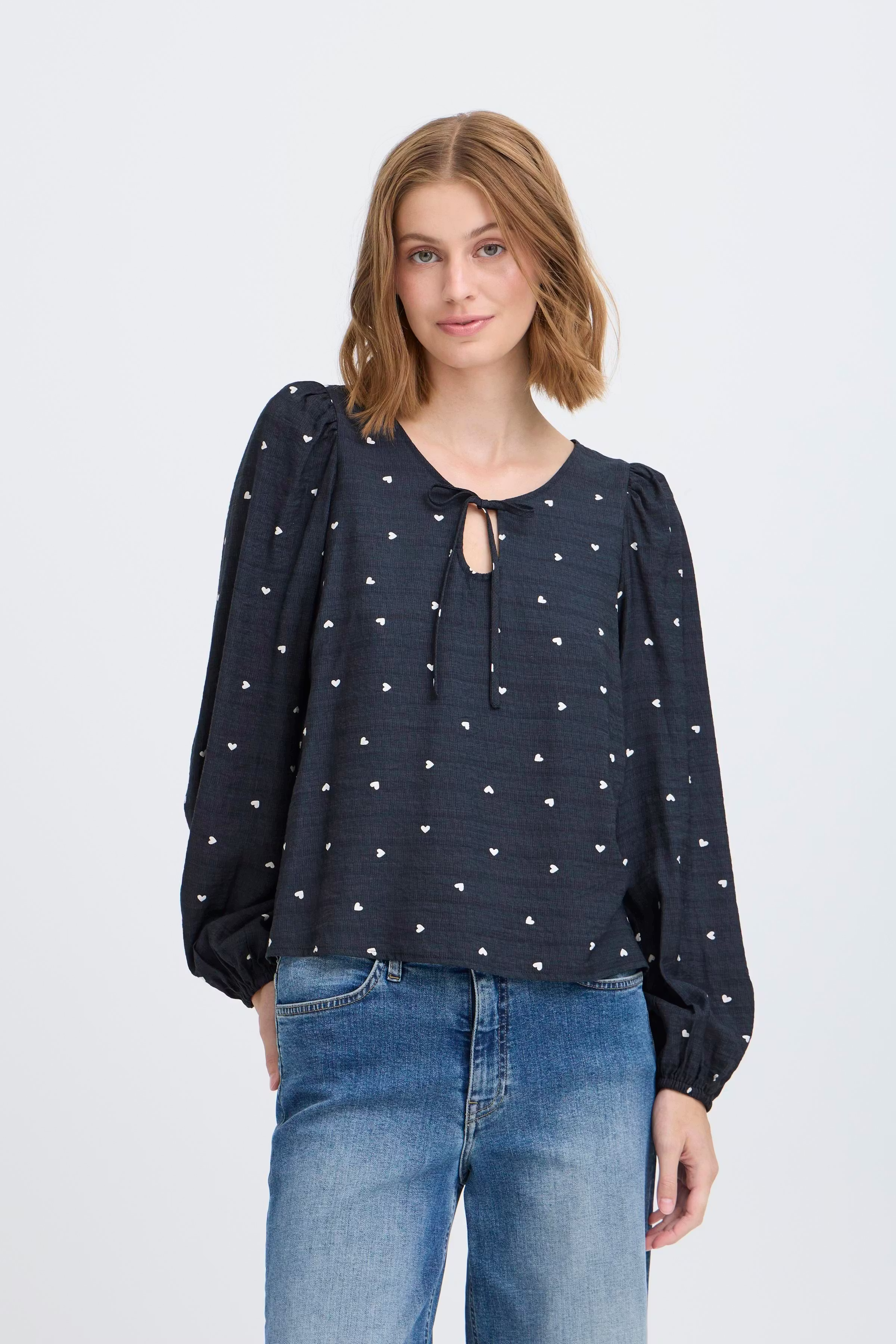 IHELVA Bluse LOOKBOOK FRONT 20124618-900004567