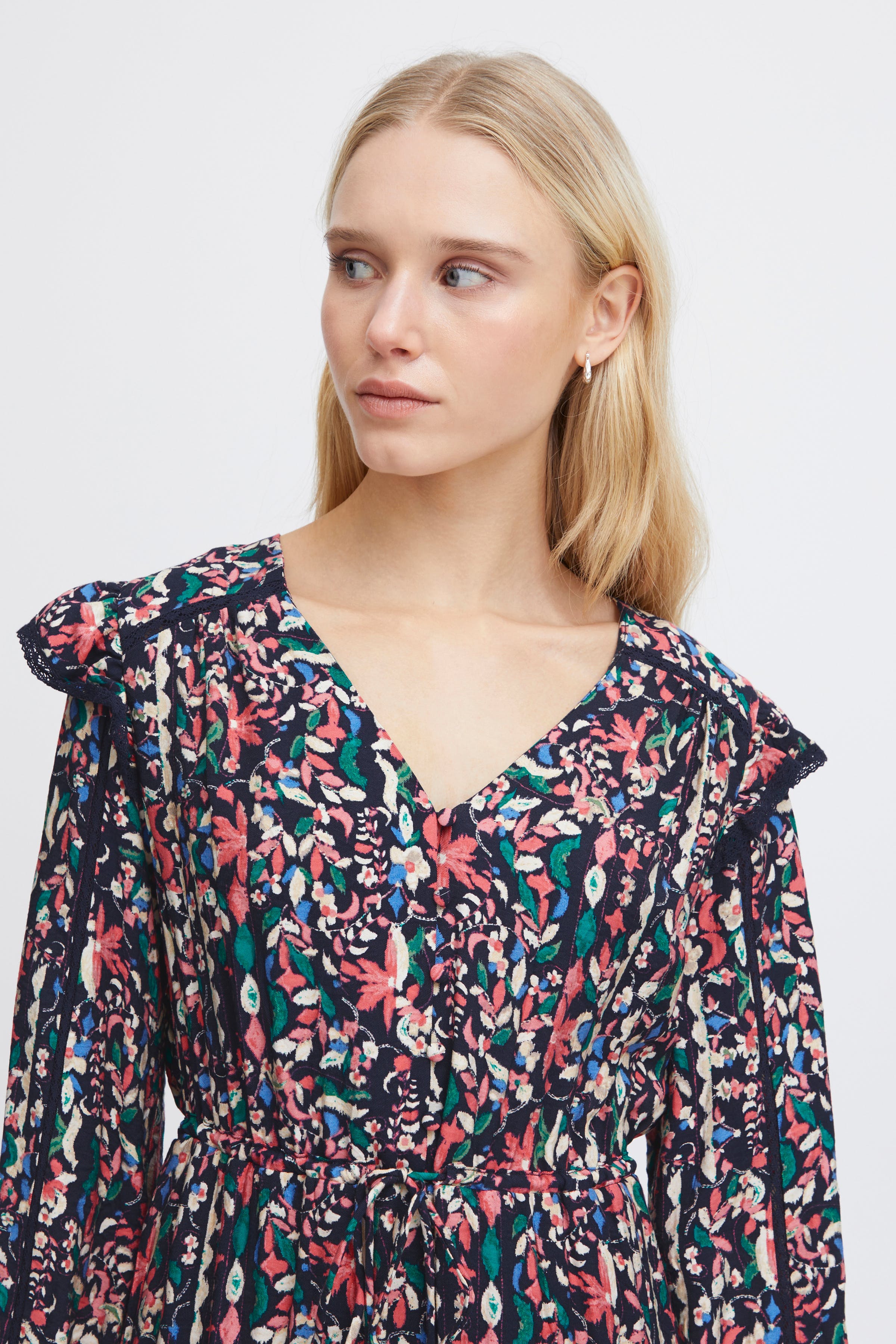 IRCHARIL Klänning LOOKBOOK DETAIL 20120140-202566