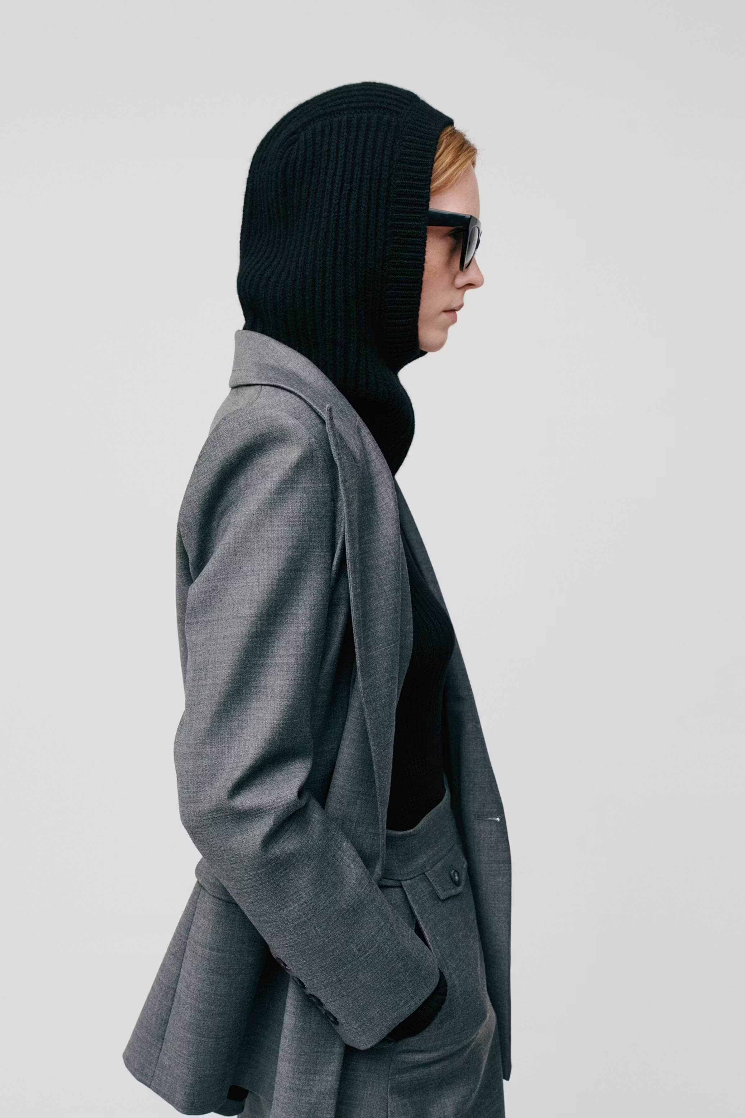 ANNIE LEE BALACLAVA LOOKBOOK TOP 30600717-BK999