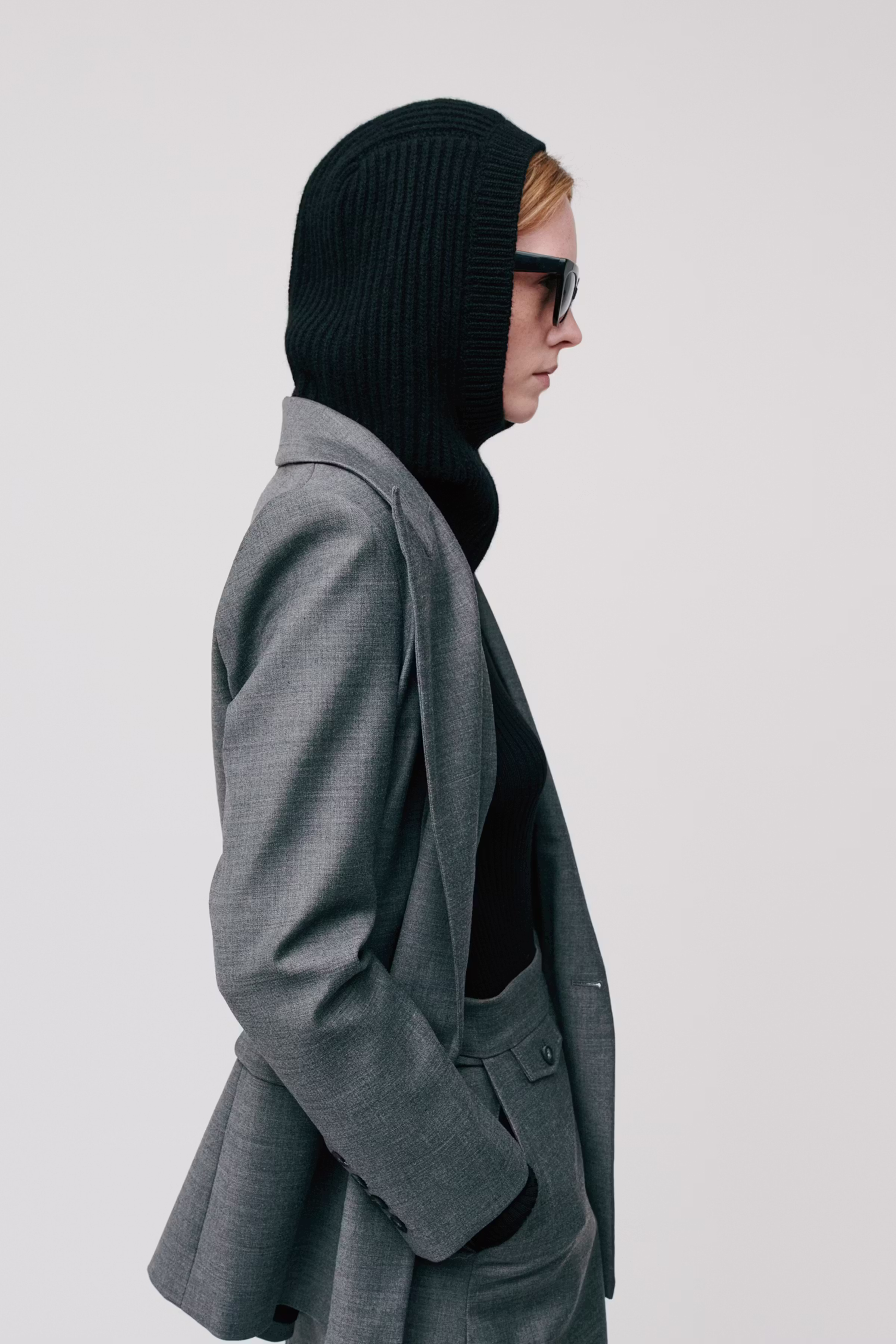 IOANNIE LEE BALACLAVA LOOKBOOK TOP 30600717-BK999