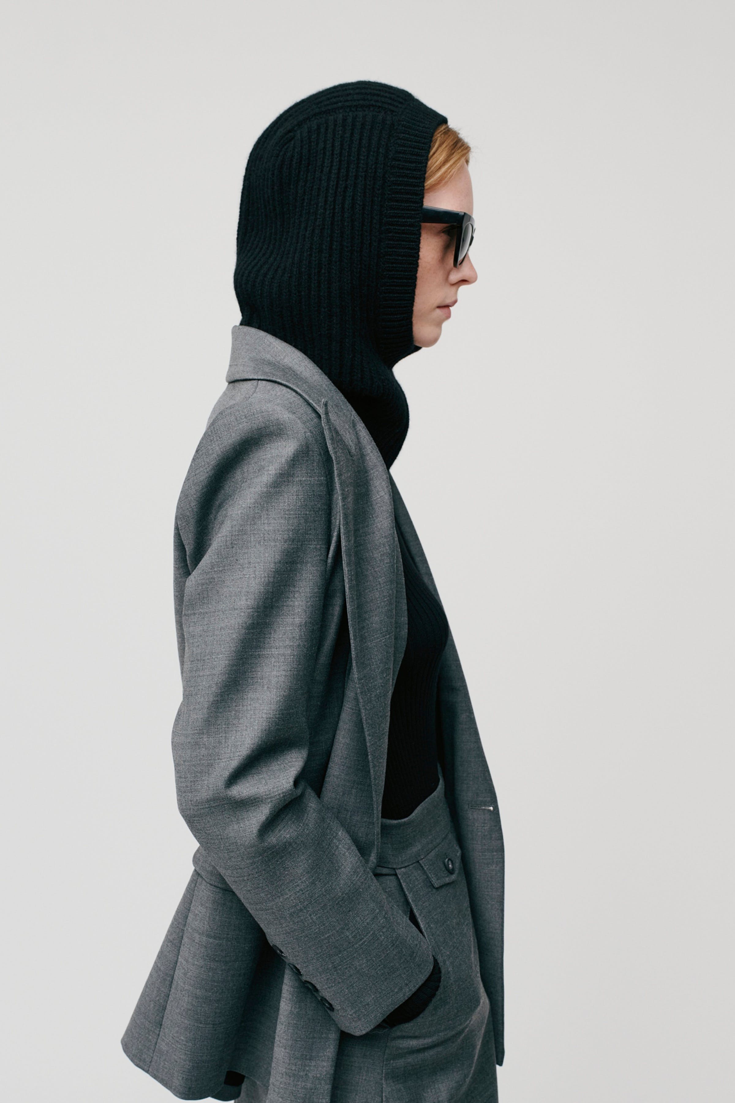 ANNIE LEE BALACLAVA LOOKBOOK TOP 30600717-BK999