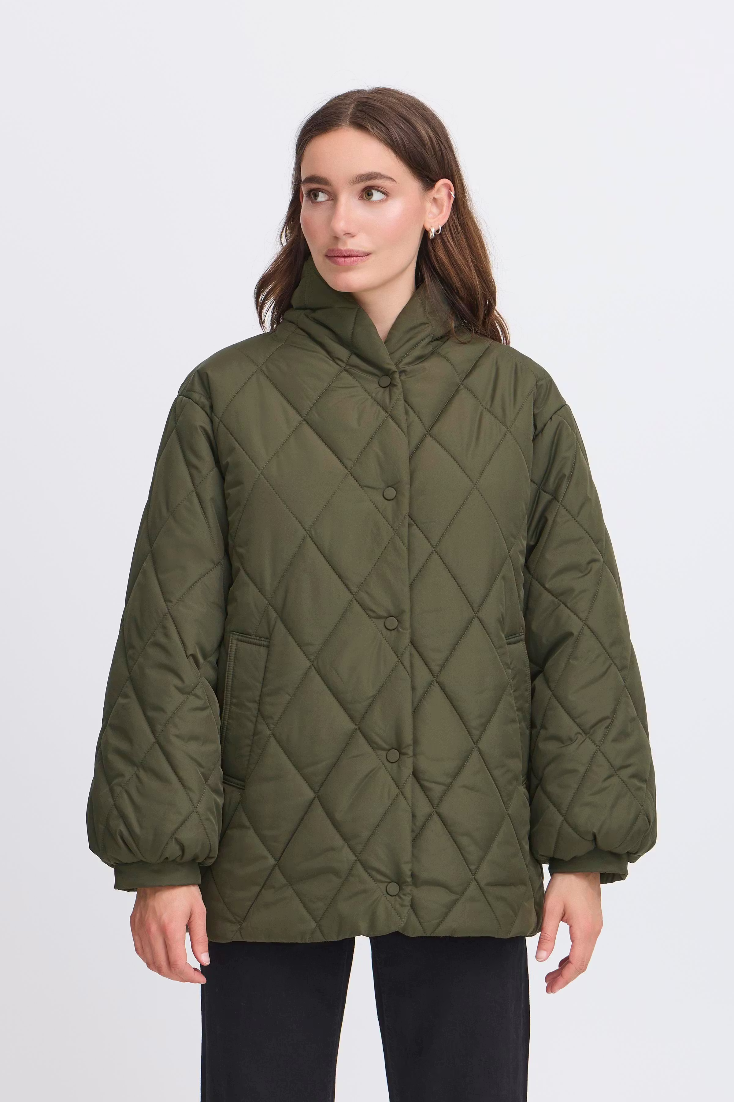 IHHANSA Ytterplagg LOOKBOOK FRONT 20118774-190414