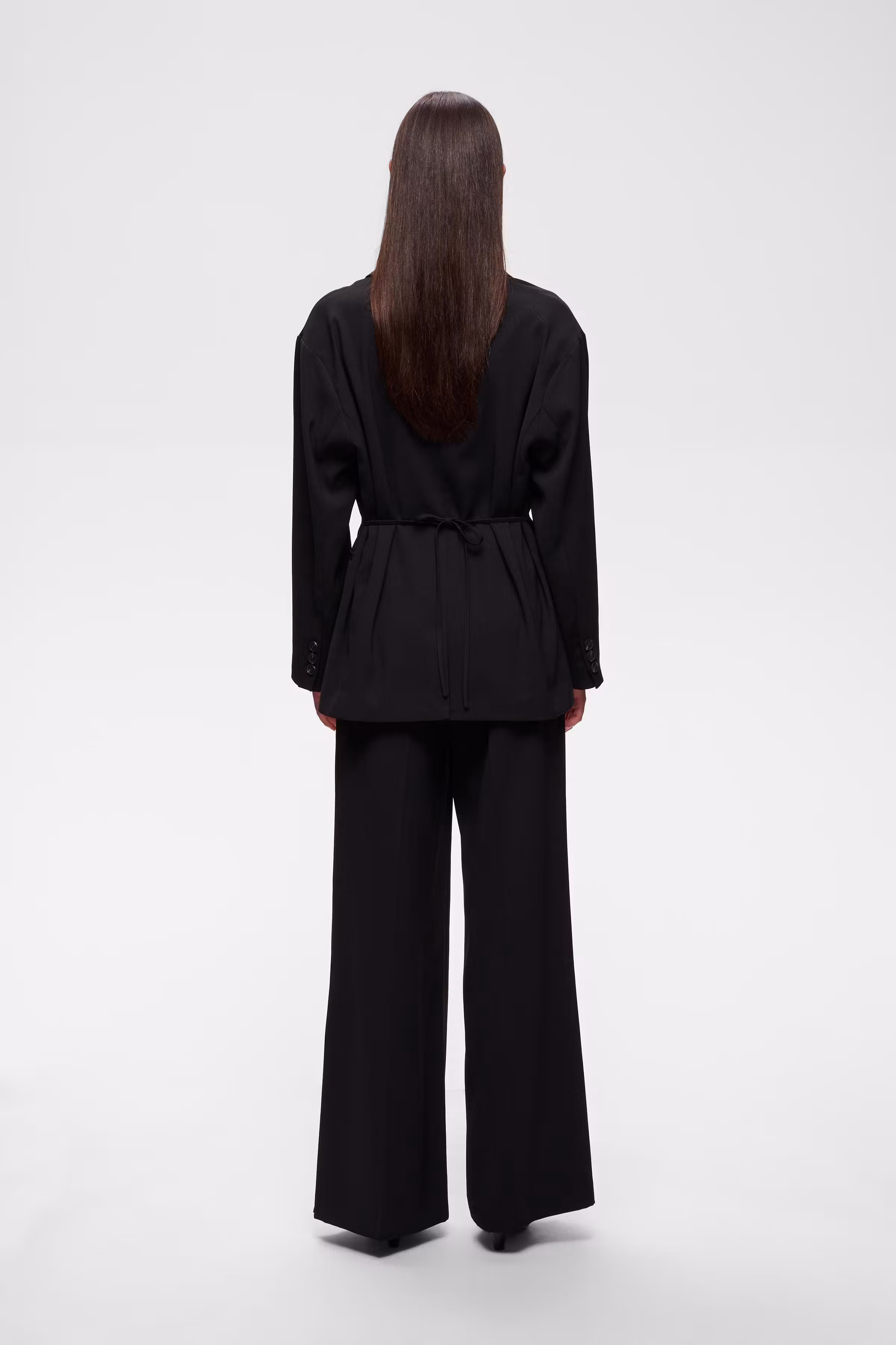 BriezIW Hose LOOKBOOK BACK 30110962-194008