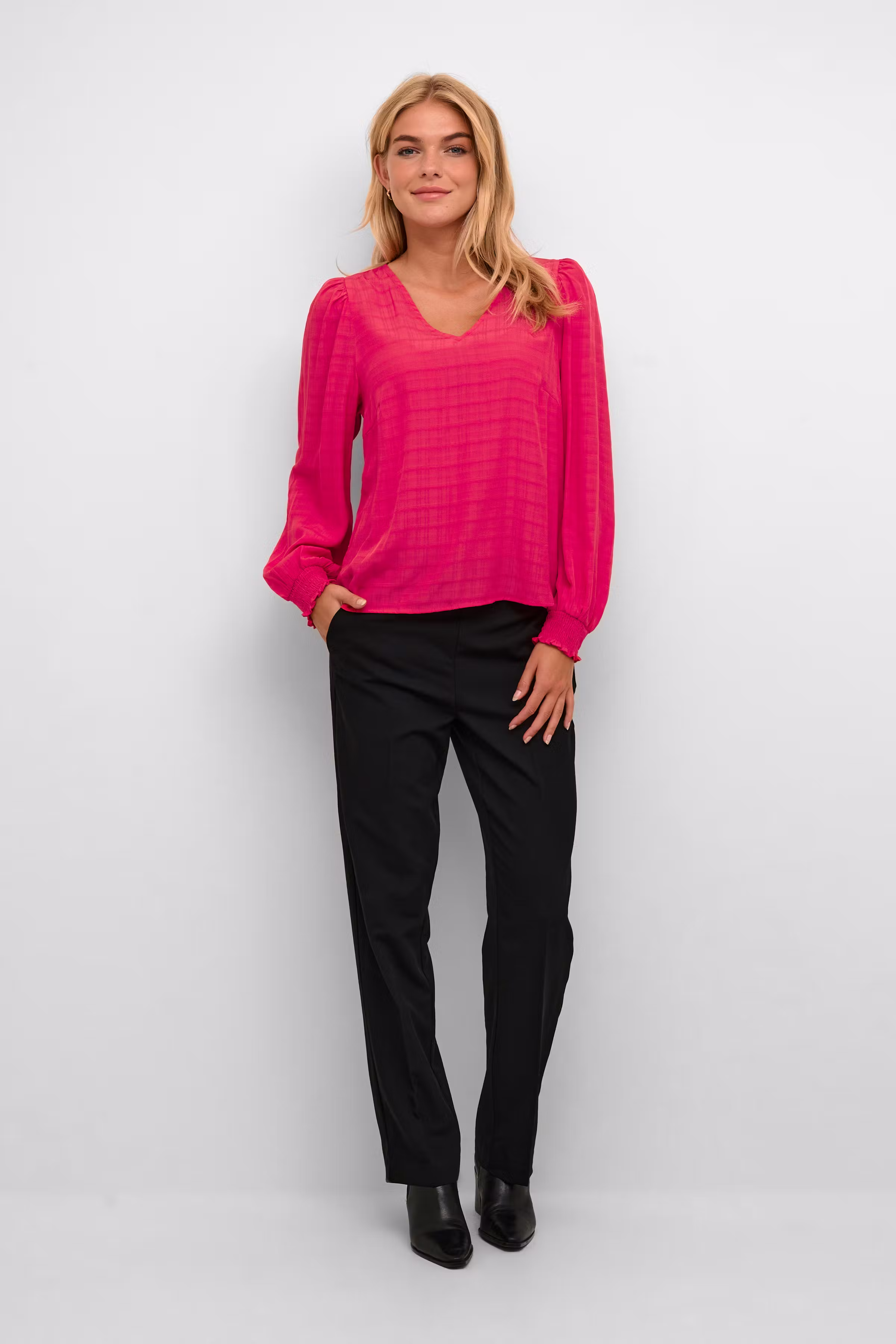 KAlissa Blouse LOOKBOOK FRONT 10508186-181856