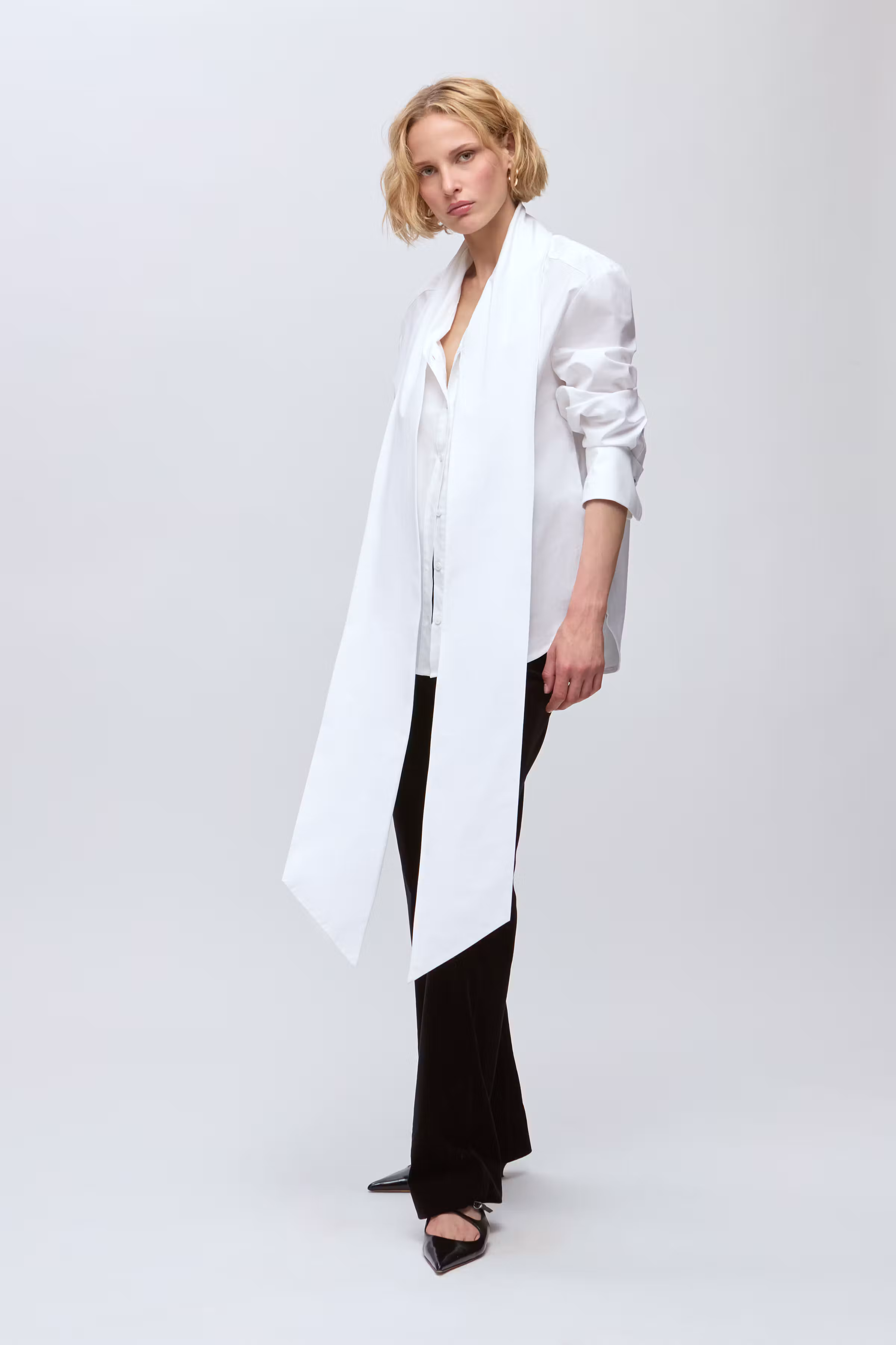 IOEvangeline Blouse LOOKBOOK FRONT 30600144-WH001